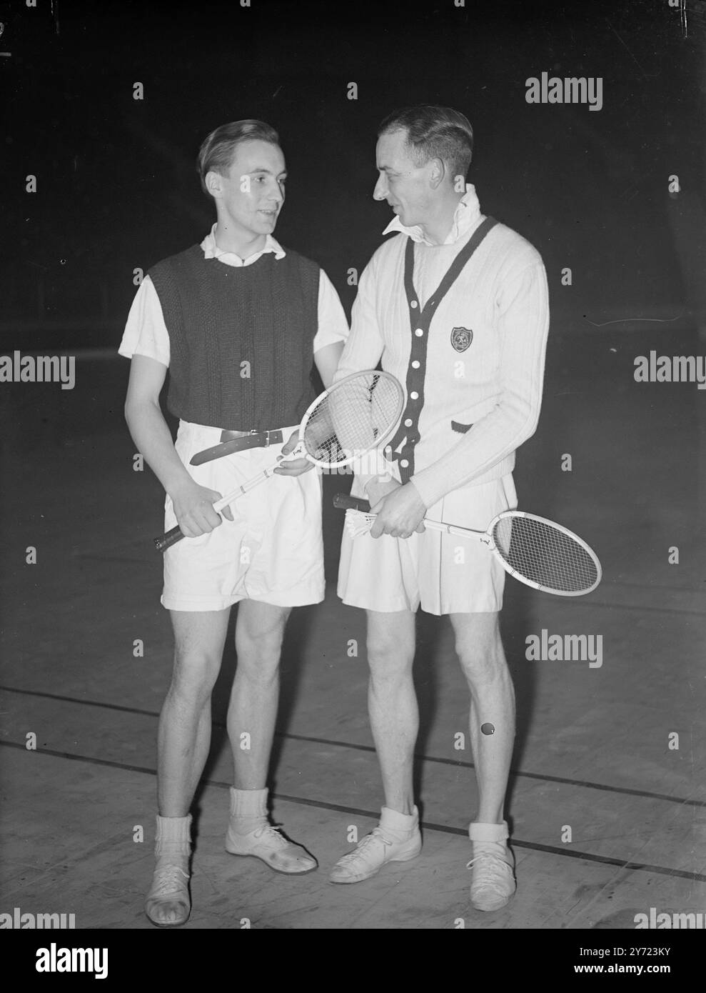 Tutta l'Inghilterra Badminton ad Harringay. Molti dei migliori giocatori del continente sono inclusi nella partecipazione all'All England Badminton Championships, che ha aperto ad Harringay questo pomeriggio (mercoledì). 3 marzo 1948 Foto Stock