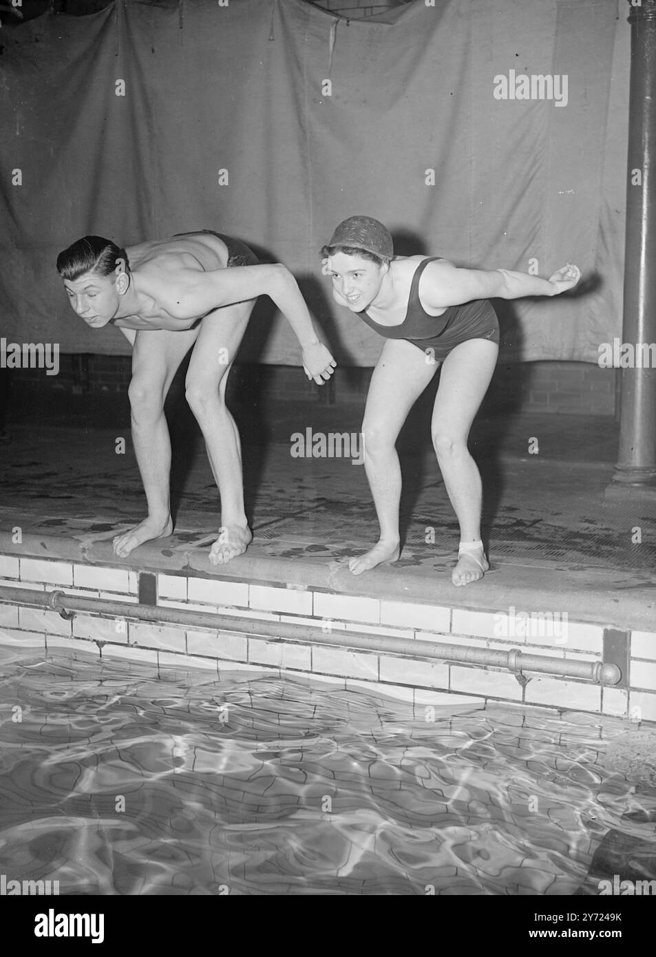 "In the Swim" due per la squadra olimpica britannica. 21 marzo 1948. Foto Stock