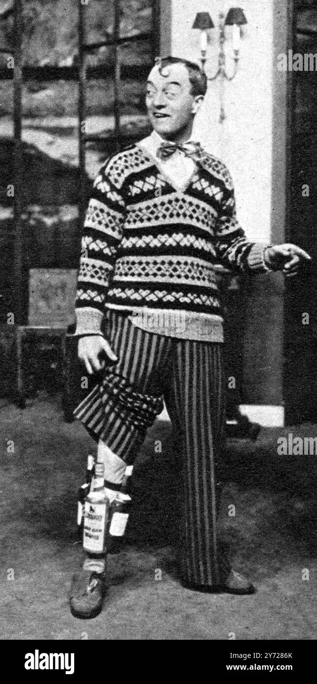 Una scena di ' Kid Boots' al Giardino d'Inverno che fa un po' di 'boot-legging' per conto suo: Leslie Henson come il golf club cad. Die Master in ' Kid Boots' 27 febbraio 1926 Foto Stock