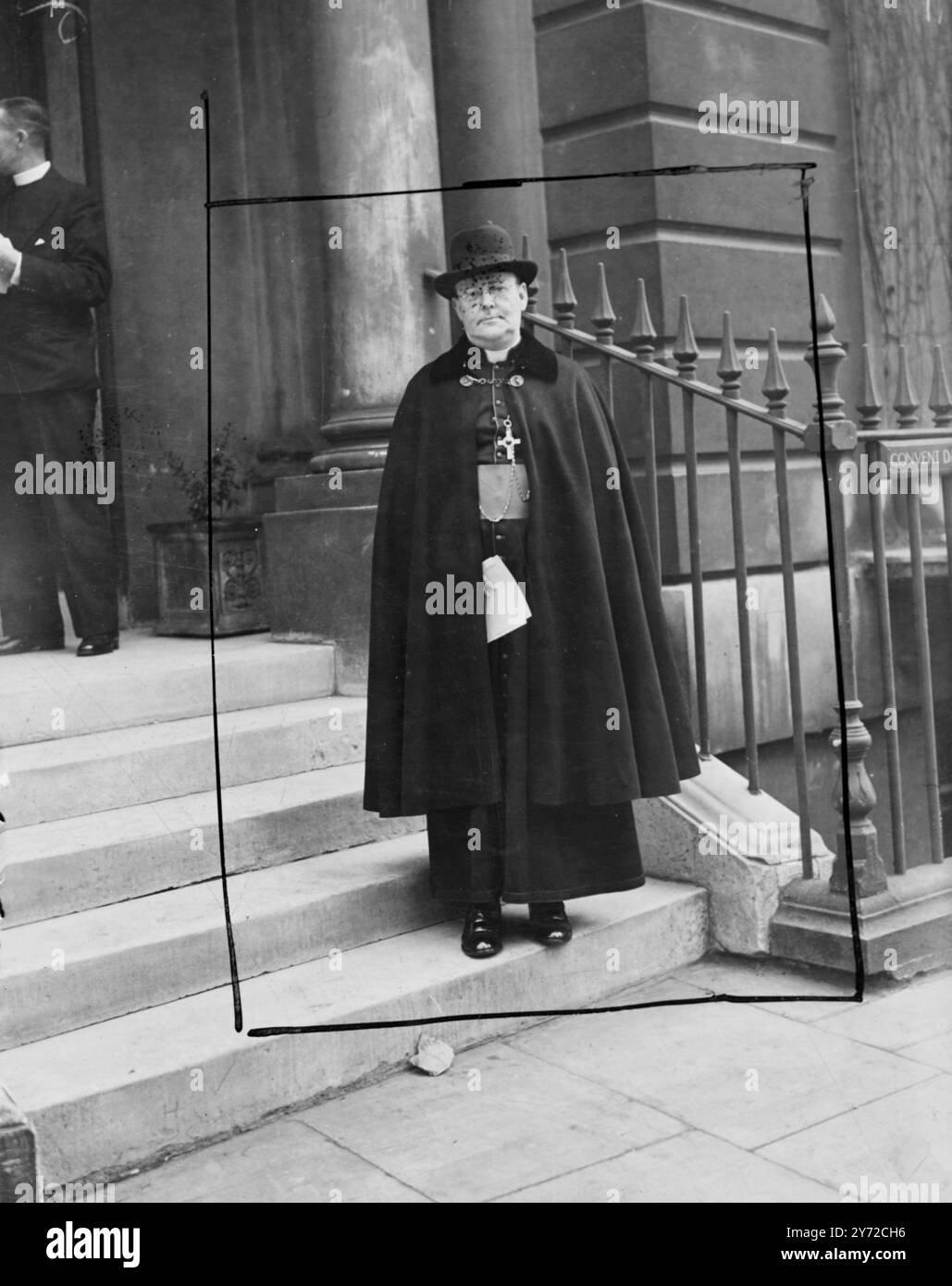 Il reverendo William Godfrey, arcivescovo titolare di Cius e delegato apostolico in Gran Bretagna, ha presieduto l'Assemblea generale annuale della Catholic Nurses Guild of Britain (ramo di Westminster), tenutasi presso il convento della Vergine Fidelis, Old Brompton Road, Londra. 5 ottobre 1947 Foto Stock