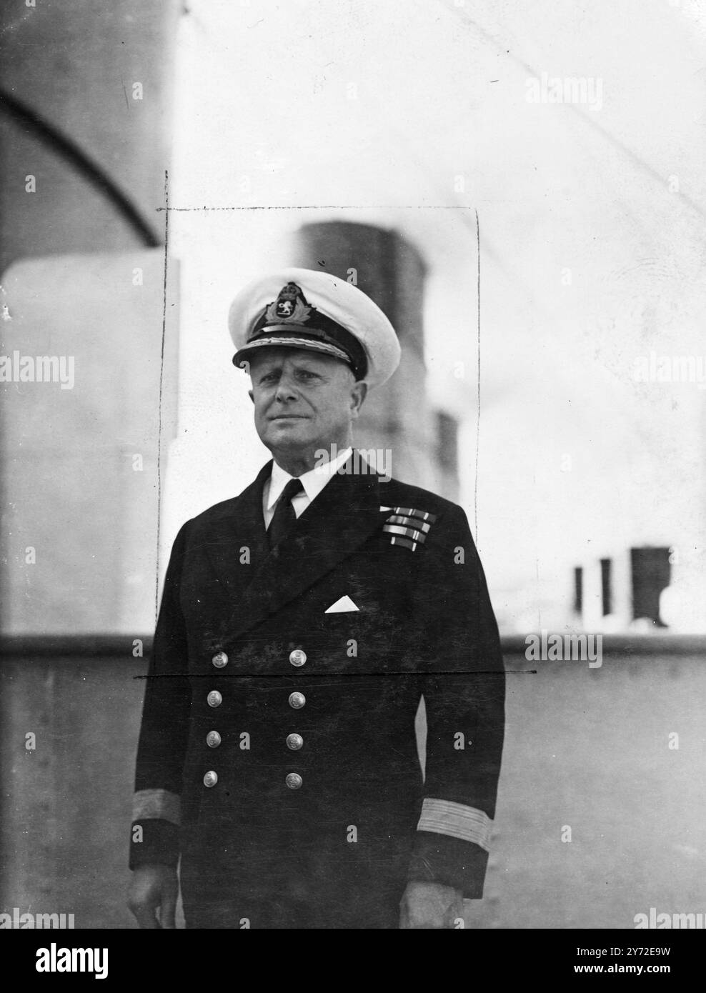 La foto dei fascicoli, agosto 1947, mostra il commodoro Sir Gordon Illingworth, Commodoro della Cunard Liner Queen Mary per sette anni, morto ieri a Boston, Massachusetts, all'età di 75 anni. Sir Gordon iniziò la sua carriera in mare come cadetto di un mese su una nave a vela e salì al comando dei due Queen Liners. Ha servito con Cunnard Line per 40 anni, e al suo ritiro, nel 1948, è stato nominato cavaliere da re Giorgio vi, e ha ricevuto la Legion of Merit presso l'ambasciata americana a Londra. 8 agosto 1959 Foto Stock