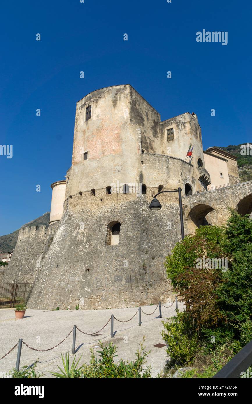 Il castello di Pandone è un castello medievale situato nella città di Venafro, regione Molise, Italia. Foto Stock