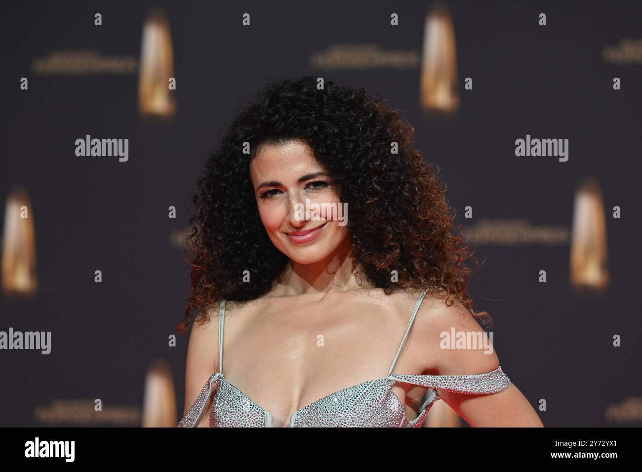 Moderatorin Marwa Eldessouky kommt zur Gala und Verleihung des Deutschen Fernsehpreis a Köln. *** Il presentatore Marwa Eldessouky partecipa al gala e alla cerimonia di premiazione della televisione tedesca a Colonia Foto Stock