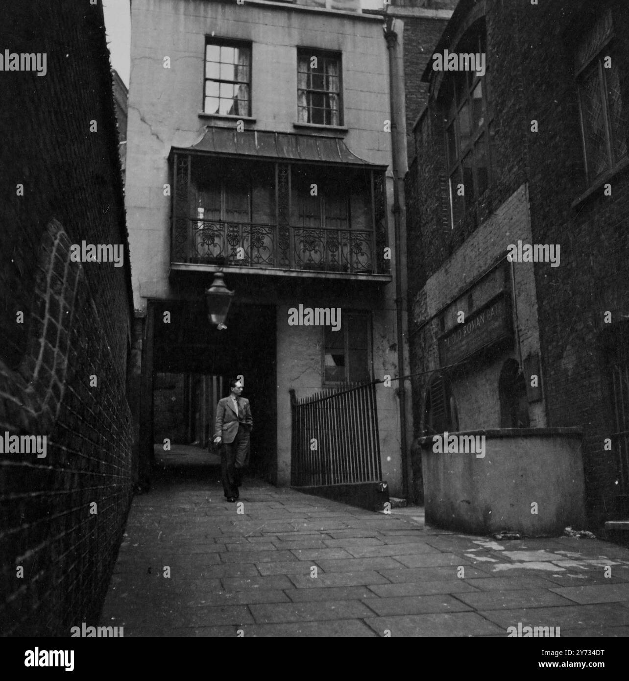 Surrey Steps e al numero 5, Strand Lane c'era: The Roman Bath. Foto Stock