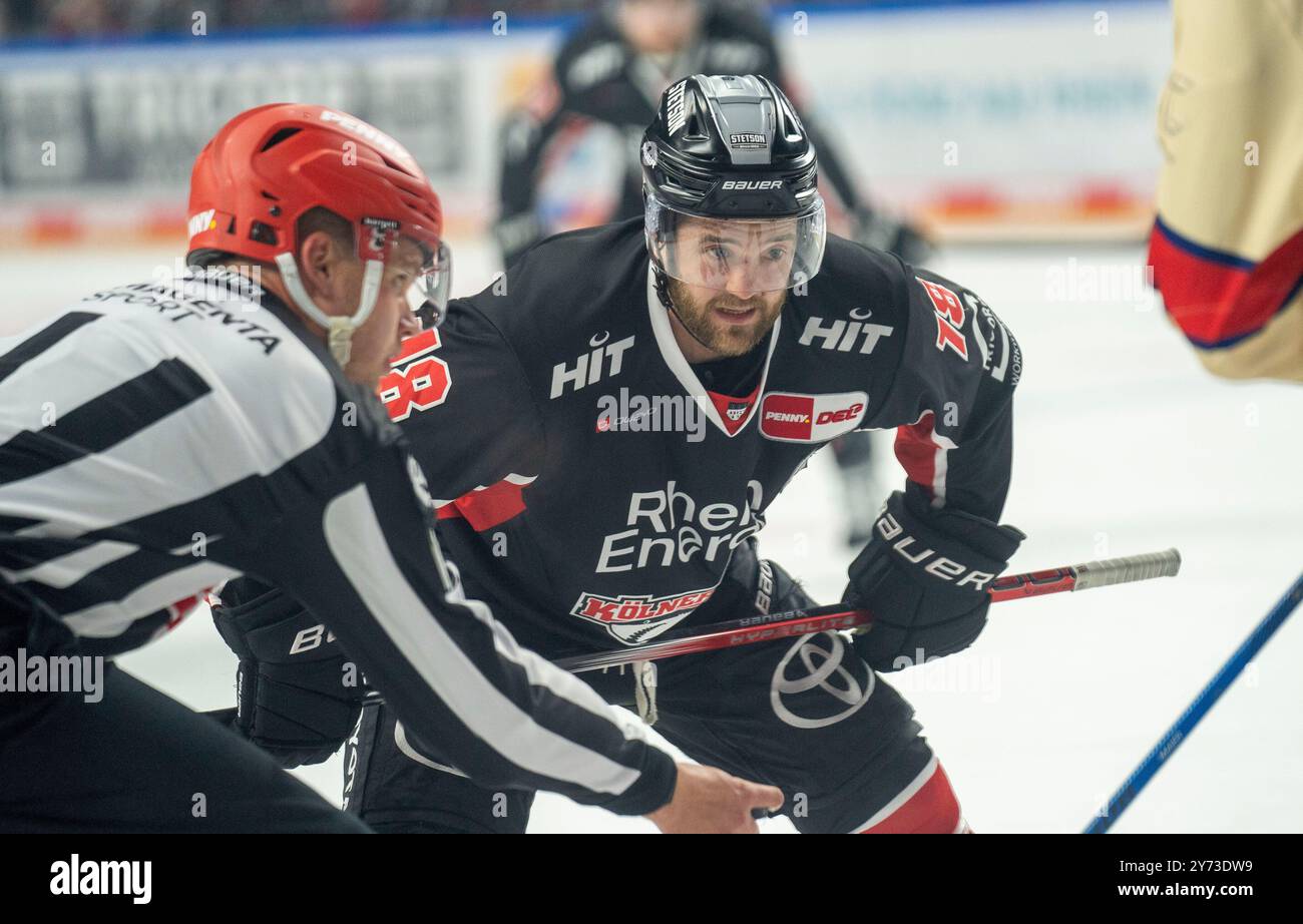 Joshua Currie (Kölner Haie, #18) Koelner Haie - Nuernberg Ice Tigers 27.09.2024, Eishockey, Eishockey Penny DEL, GER, Köln, Lanxess Arena Köln Foto Stock