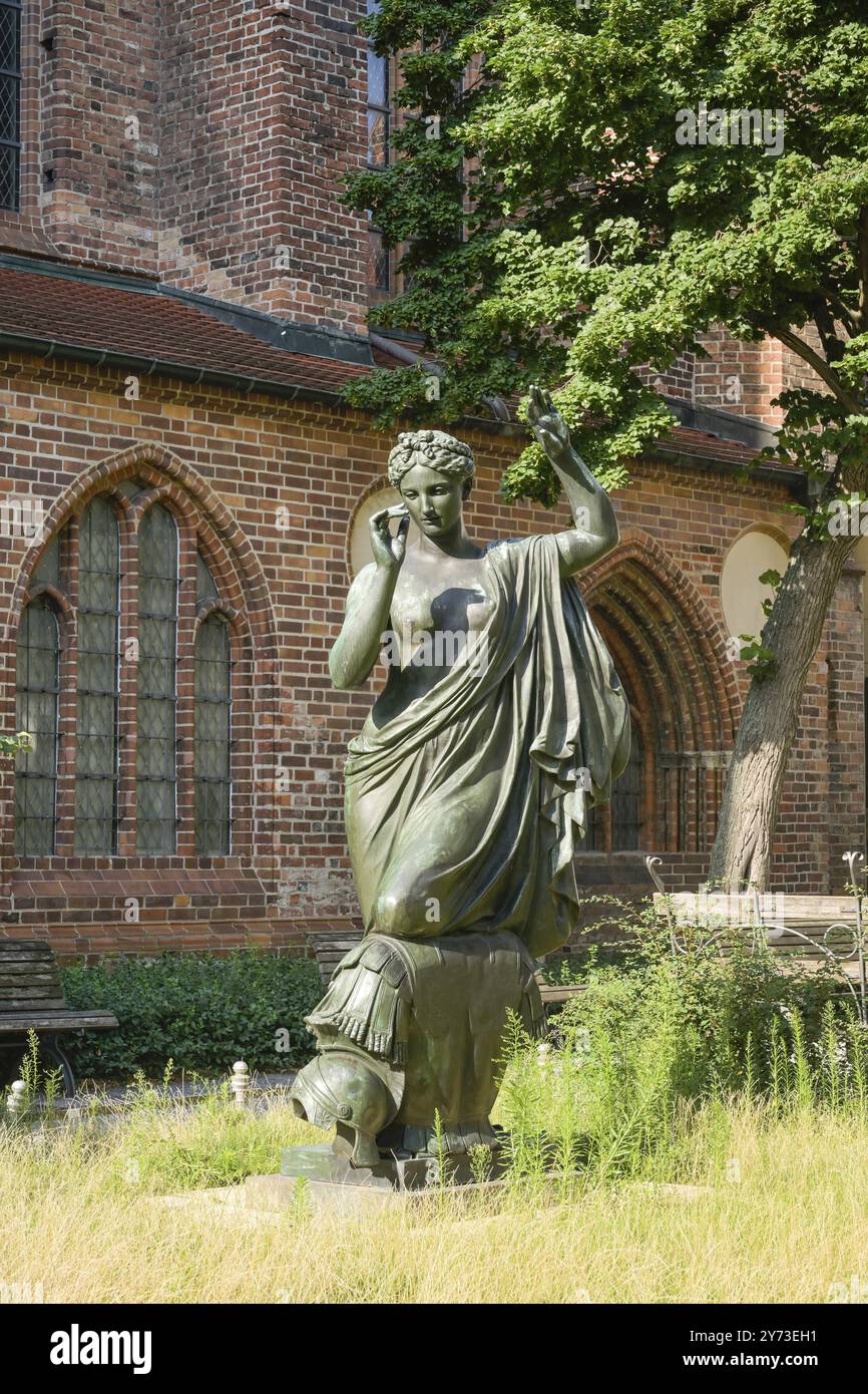 Klio - la musa della storiografia, Nikolaiviertel, Probststrasse, Nikolaikirchplatz, Mitte, Berlino, Germania, Europa Foto Stock