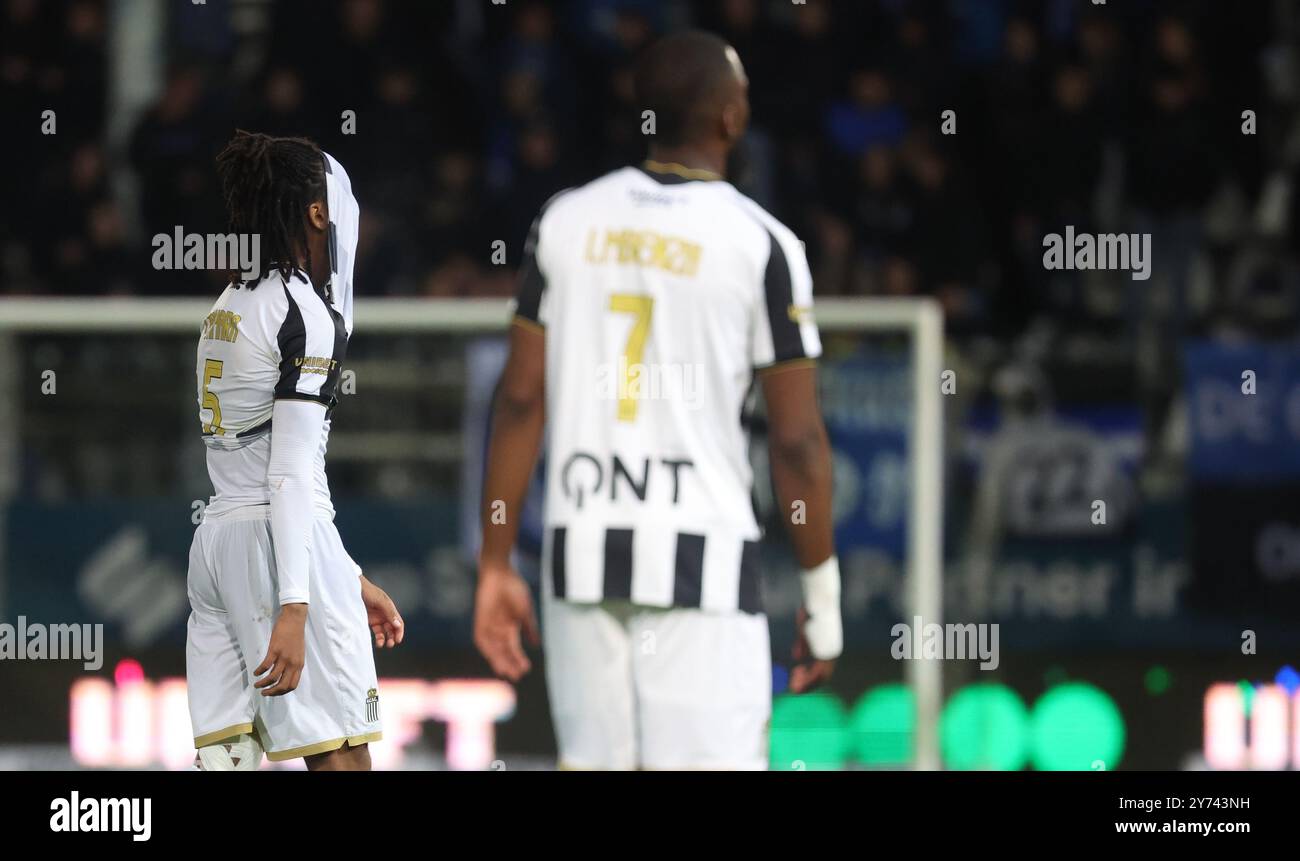 Charleroi, Belgio. 27 settembre 2024. Etienne Camara di Charleroi sembra sventato dopo una partita di calcio tra lo Sporting Charleroi e il Club Brugge, venerdì 27 settembre 2024 a Charleroi, il giorno 9 della stagione 2024-2025 della prima divisione del campionato belga 'Jupiler Pro League'. BELGA PHOTO VIRGINIE LEFOUR credito: Belga News Agency/Alamy Live News Foto Stock