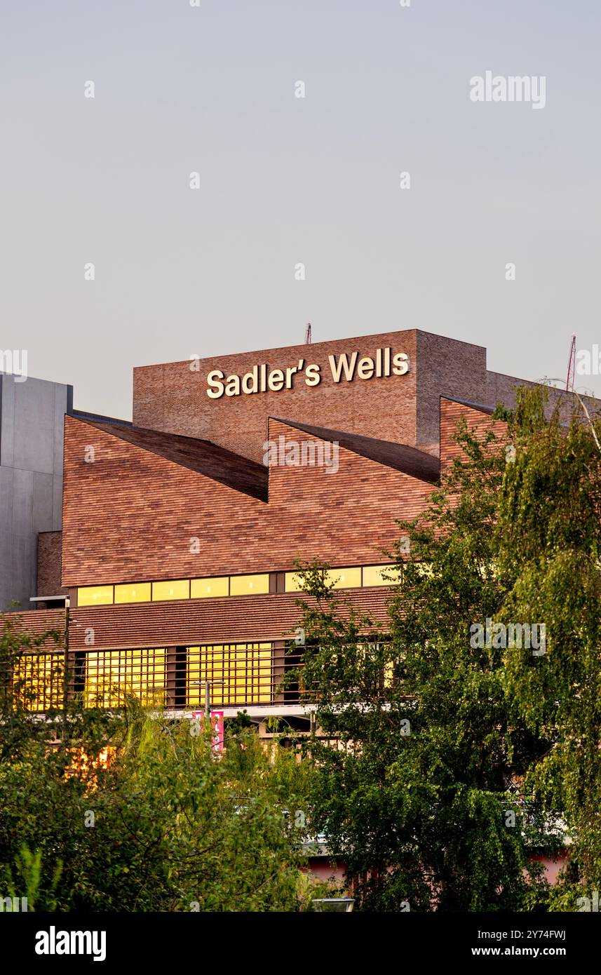 Teatro Sadler's Wells East sulla East Bank, Stratford, Londra, Inghilterra Foto Stock