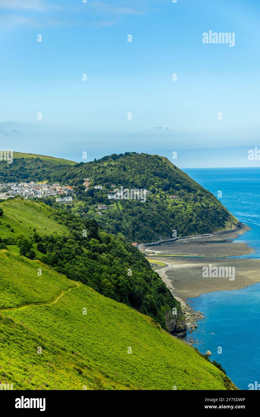 Viaggiando attraverso la splendida campagna britannica sulla costa del Devon settentrionale - Regno Unito Foto Stock
