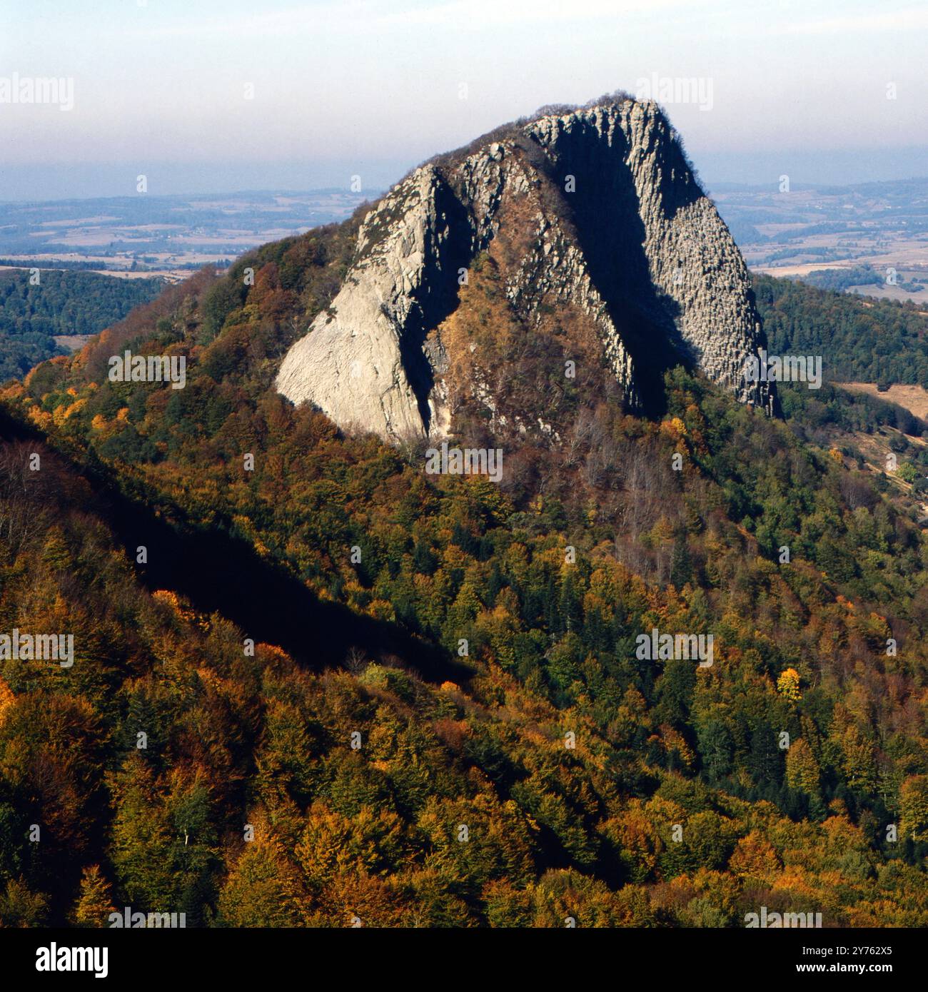 Blick vom col de Guery bei Orcival in der Region Auvergne, im Departement Puy-de-Dome, Frankreich um 1985. Foto Stock