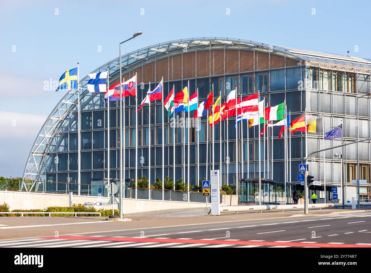 Sede della Banca europea per gli investimenti (BEI), la banca d'investimento dell'Unione europea, situata nel distretto di Kirchberg a Lussemburgo. Foto Stock