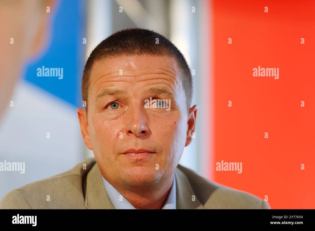 Vienna, Austria. 24 agosto 2015. Presentazione di poster per le elezioni statali del 2015 a Vienna con Anton Mahdalik FPÖ Foto Stock