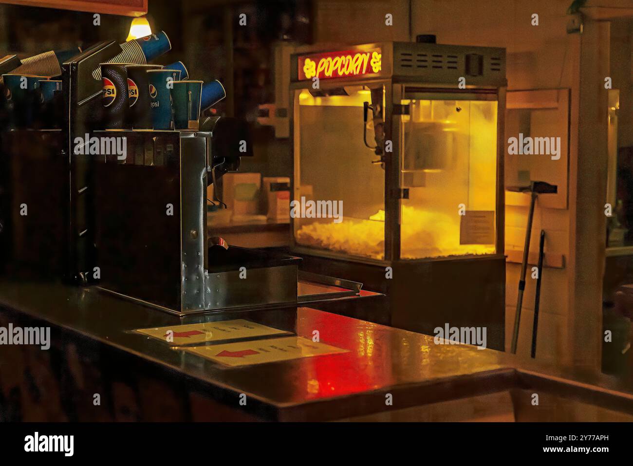 Concessioni presso lo Skyline Theater, un drive-in nella contea di Mason, Stato di Washington, Stati Uniti [Nessuna pubblicazione; solo licenze editoriali] Foto Stock