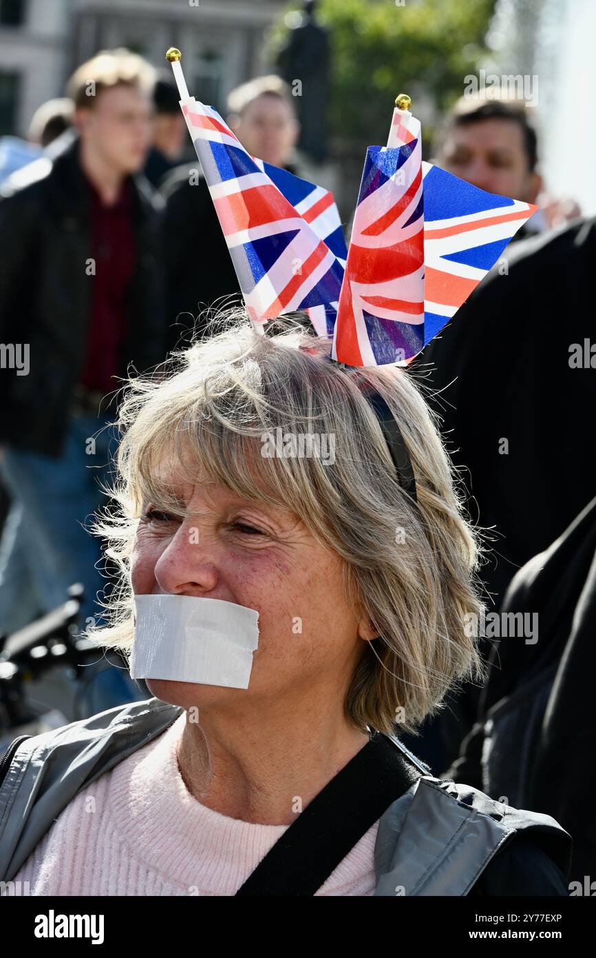 Londra, Regno Unito. 28 settembre 2024. Protesta anti-razzismo di estrema destra a Trafalgar Square. Crediti: michael melia/Alamy Live News Foto Stock