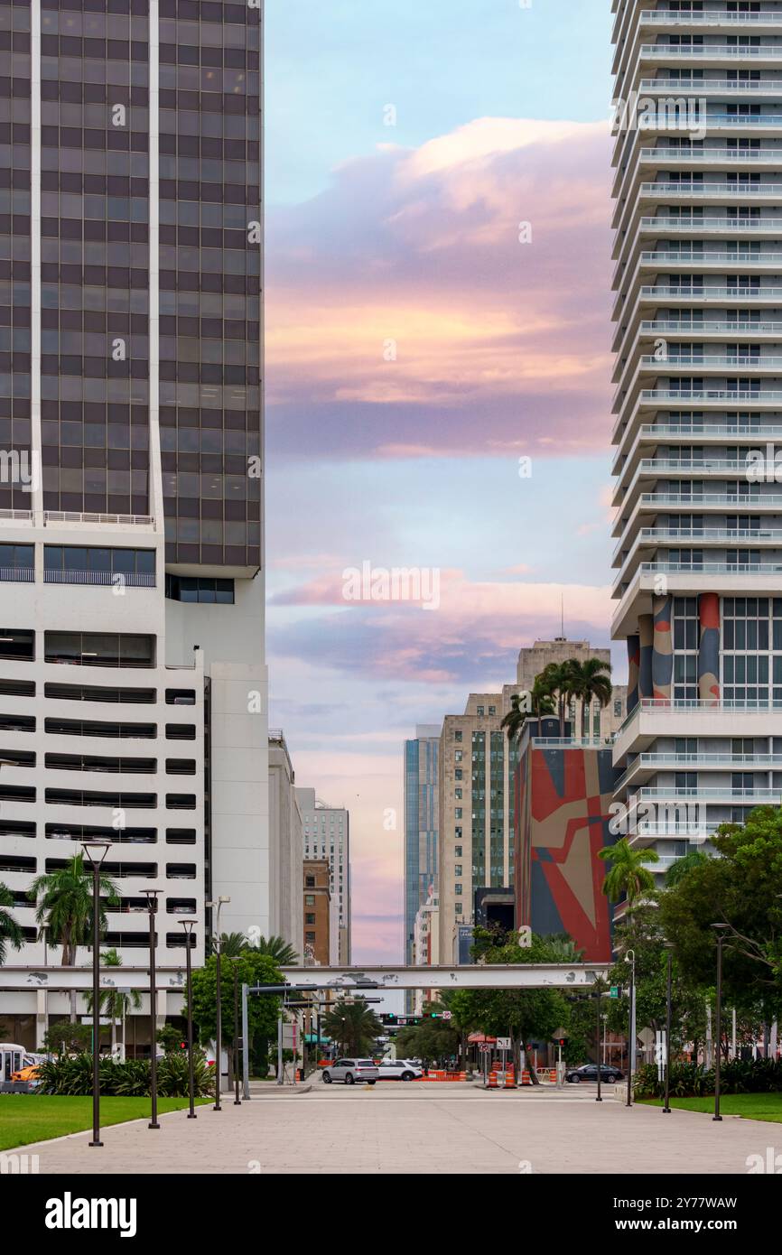 Vista di Flagler Street da Bayfront Park Miami Foto Stock