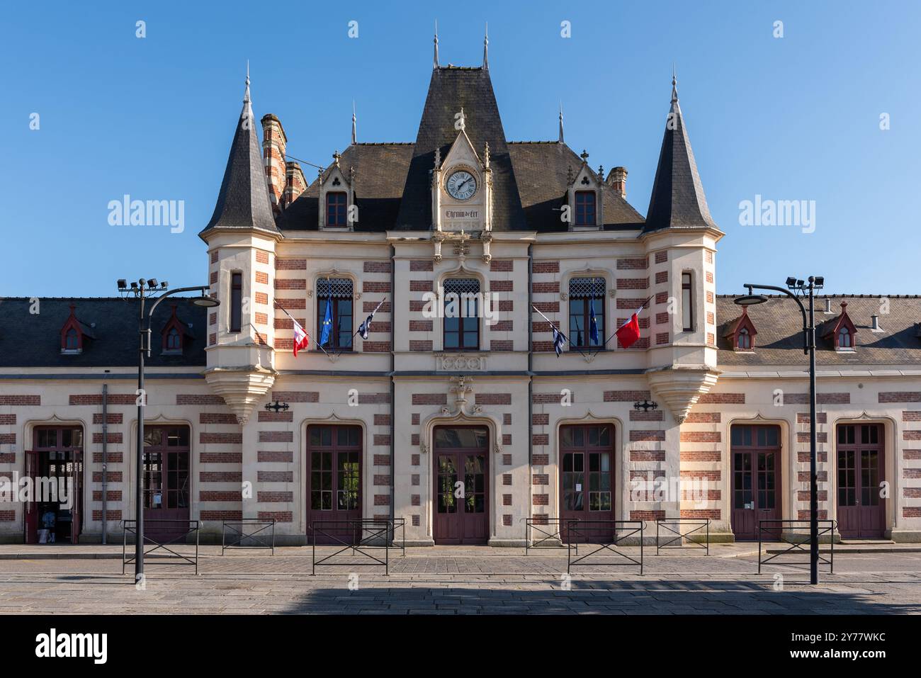 Monumento storico stazione ferroviaria della città di Vitre (Vitré, Ille-et-Vilaine, Bretagne, Francia) Foto Stock