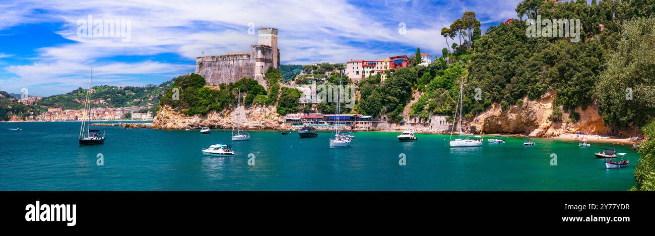Italia, Liguria. Famoso campo da golf dei poeti e paesaggistica cittadina di Lerici con castello medievale e belle spiagge. popolare destinazione turistica estiva Foto Stock
