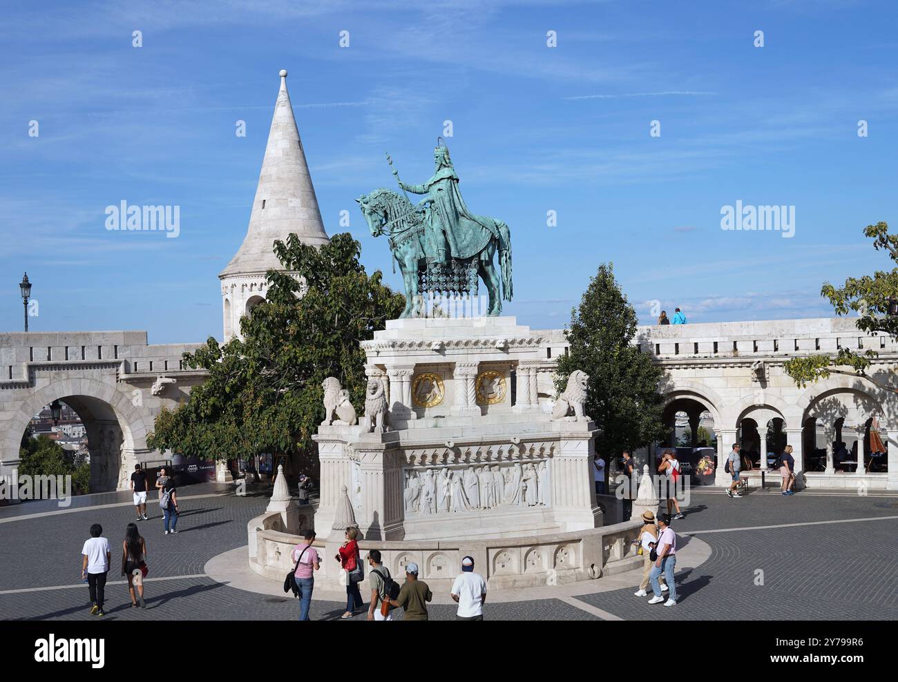 Statua del re Stefano al Bastione dei pescatori di Budapest Foto Stock