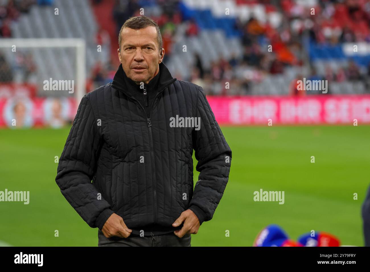 Lothar Matthaeus vor dem Spiel, FC Bayern Muenchen vs. Bayer 04 Leverkusen , Fussball, Bundesliga, 5. Spieltag, Saison 24/25, 28.09.2024, LE NORMATIVE DFL VIETANO QUALSIASI USO DI FOTOGRAFIE COME SEQUENZE DI IMMAGINI, foto: Eibner-Pressefoto/Jenni Maul Foto Stock