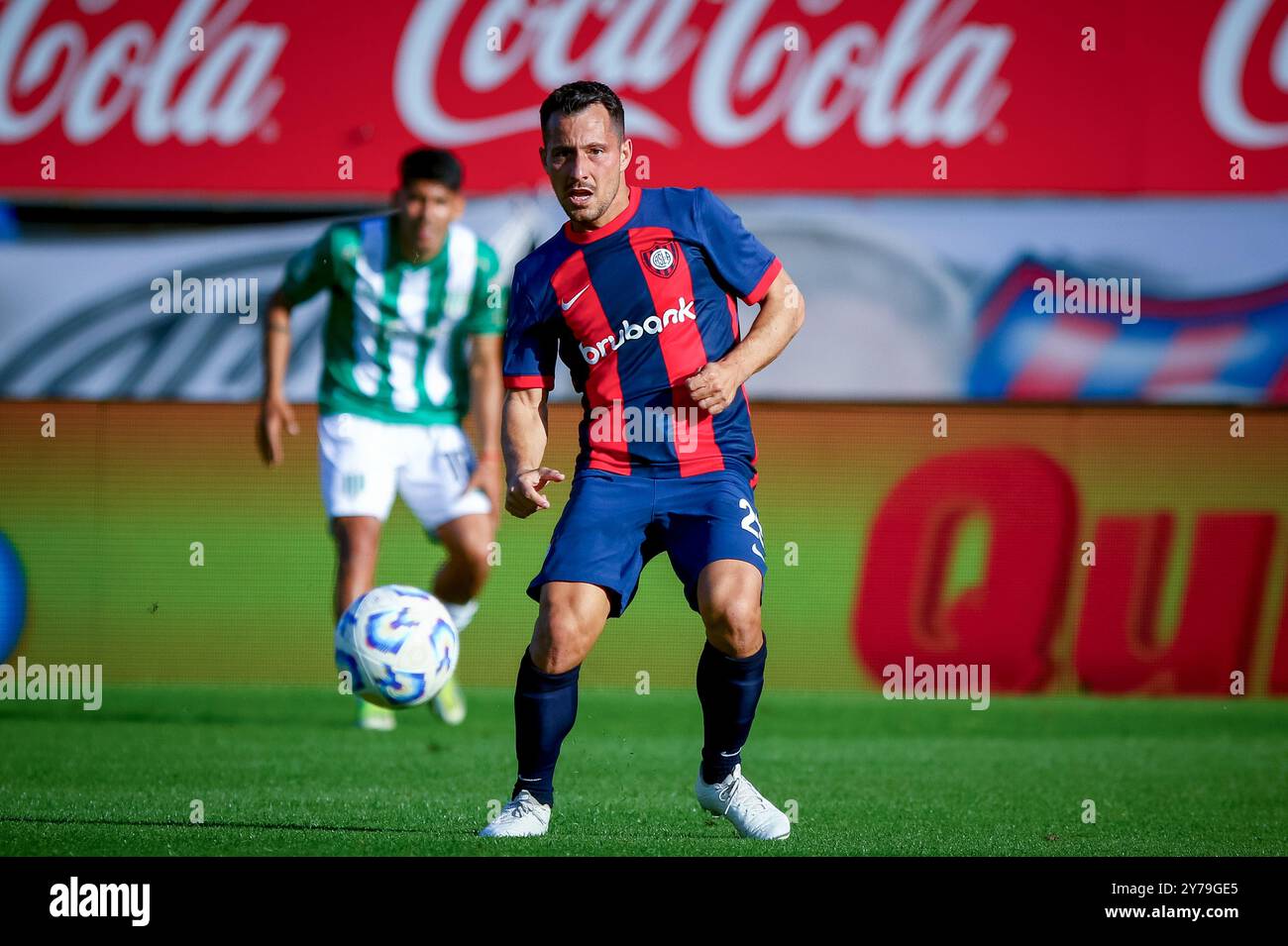 Buenos Aires, Argentina. 28 settembre 2024. Sebastian Blanco di San Lorenzo visto in azione durante la partita tra San Lorenzo e Banfield come parte della Liga Profesional de Futbol Argentino allo stadio Pedro Bidegain. Punteggio finale: San Lorenzo 2-1 Banfield. Credito: SOPA Images Limited/Alamy Live News Foto Stock