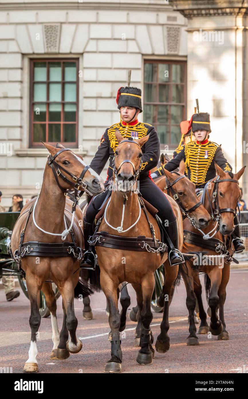 Kings Troop Royal Horse Artillery, Horse Guards Road, Londra, Inghilterra, Regno Unito Foto Stock