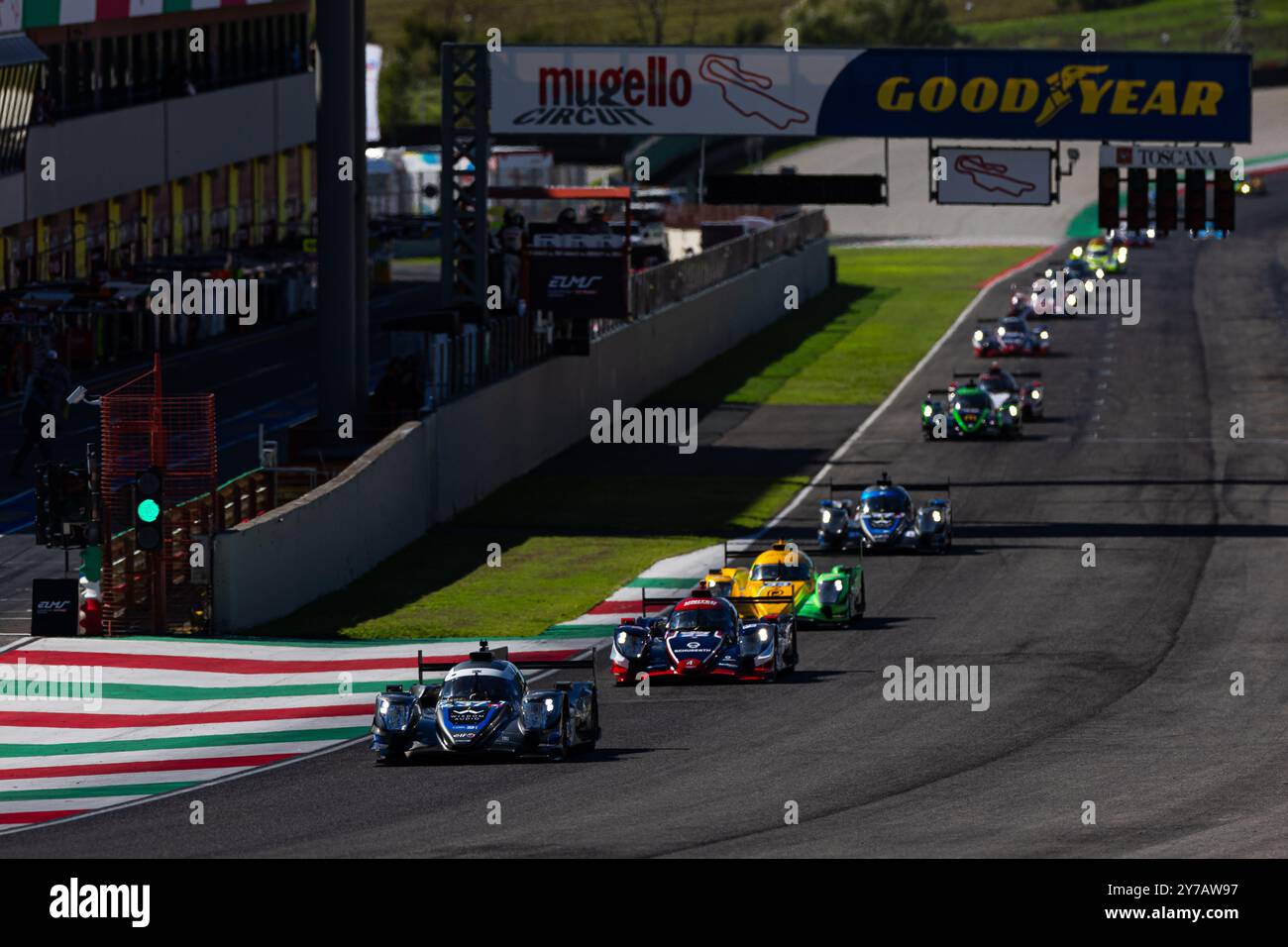 37 FLUXA Lorenzo (spa), JAKOBSEN Malthe (dnk), MIYATA Ritomo (jpn), Cool Racing, Oreca 07 - Gibson, azione durante la 4 ore del Mugello 2024, 5° round dell'European le Mans Series 2024 sul circuito del Mugello dal 26 al 29 settembre 2024 a Scarperia e San Piero, Italia Foto Stock