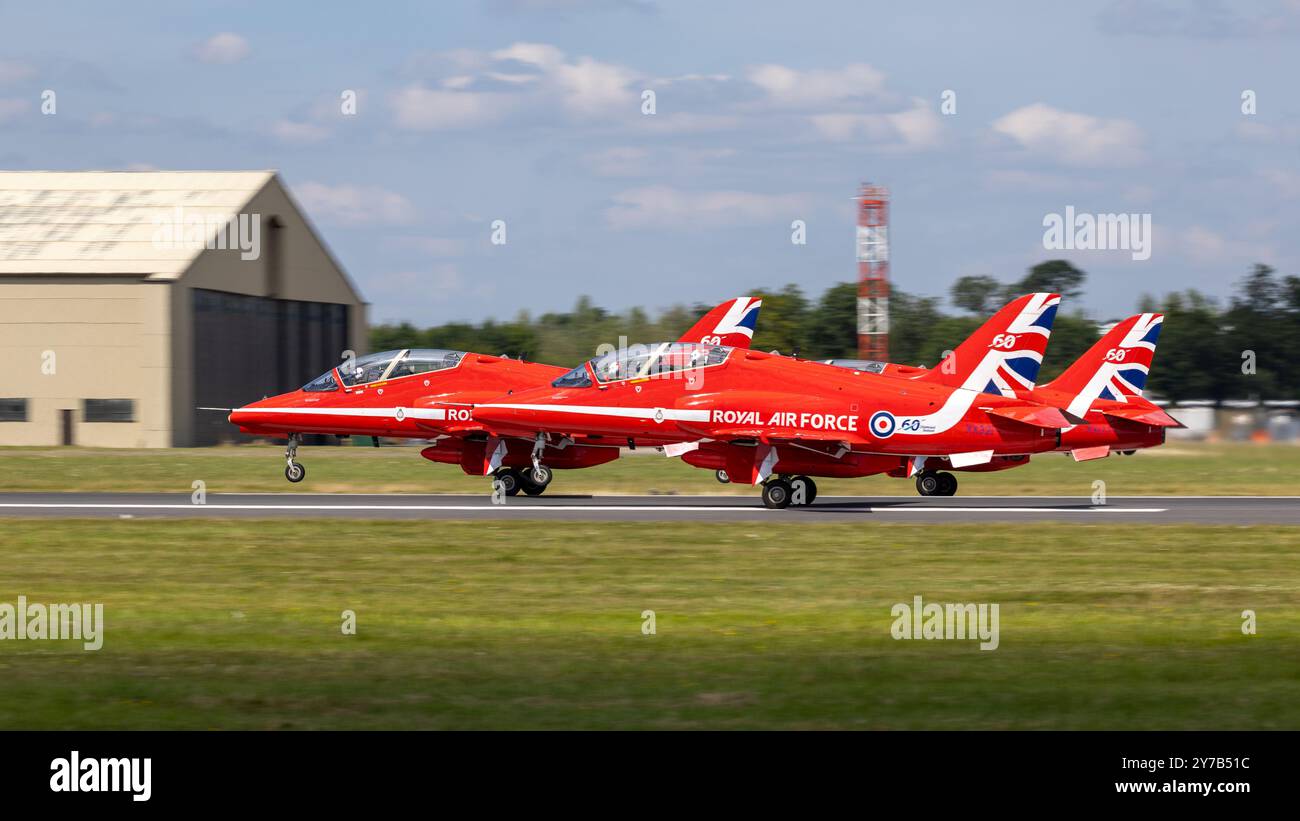 Royal Air Force - Red Arrows BAE Systems Hawk T.1A, decollo dalla RAF Fairford. Foto Stock