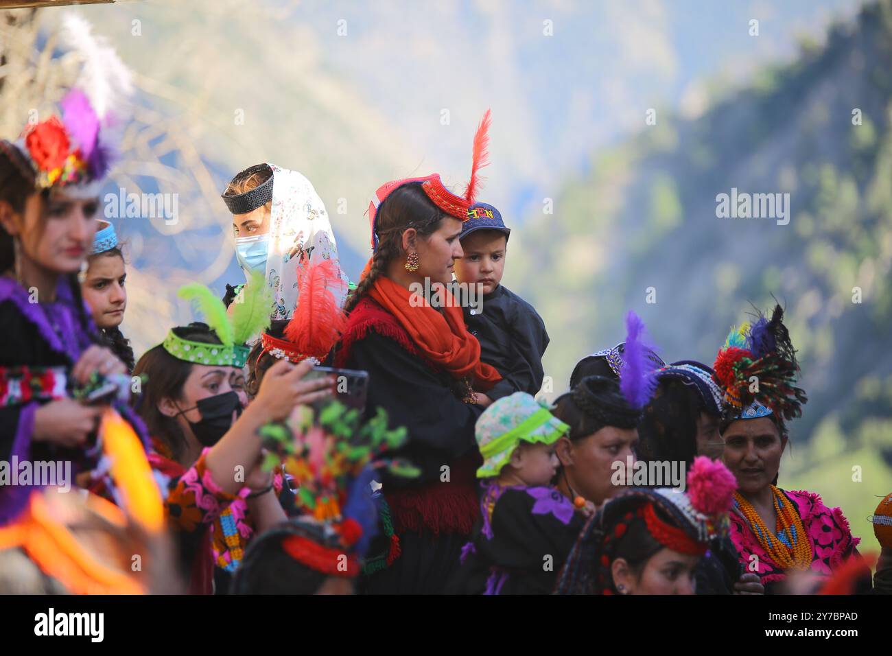 Il Chilam Joshi Festival è un festival celebrato dal popolo Kalash, che vive nel distretto di Chitral della provincia di Khyber Pakhtunkhwa in Pakistan. Foto Stock