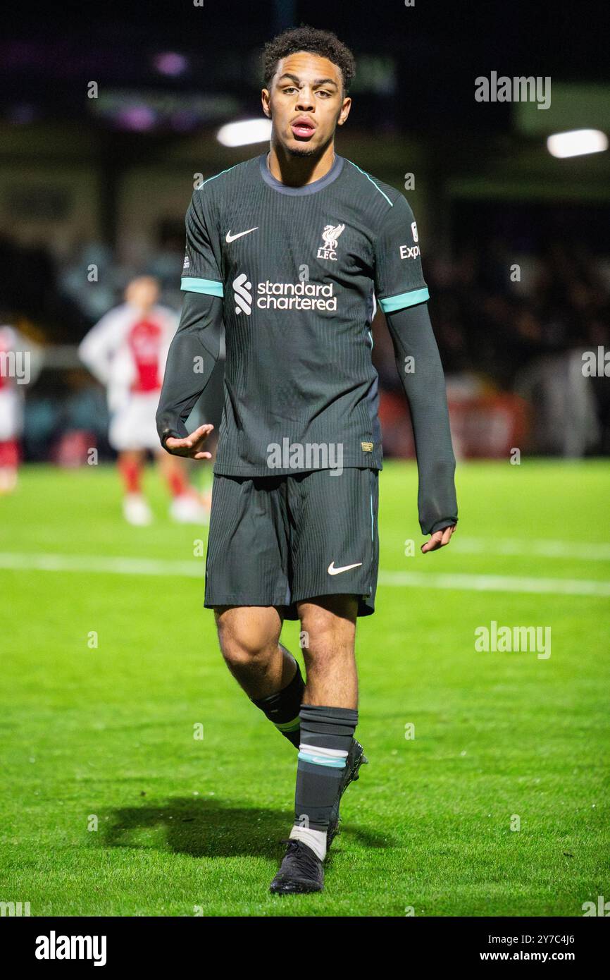 Lee Jonas aspetta il ballo in Arsenal U21 vs Liverpool U21 27/09/24 Foto Stock