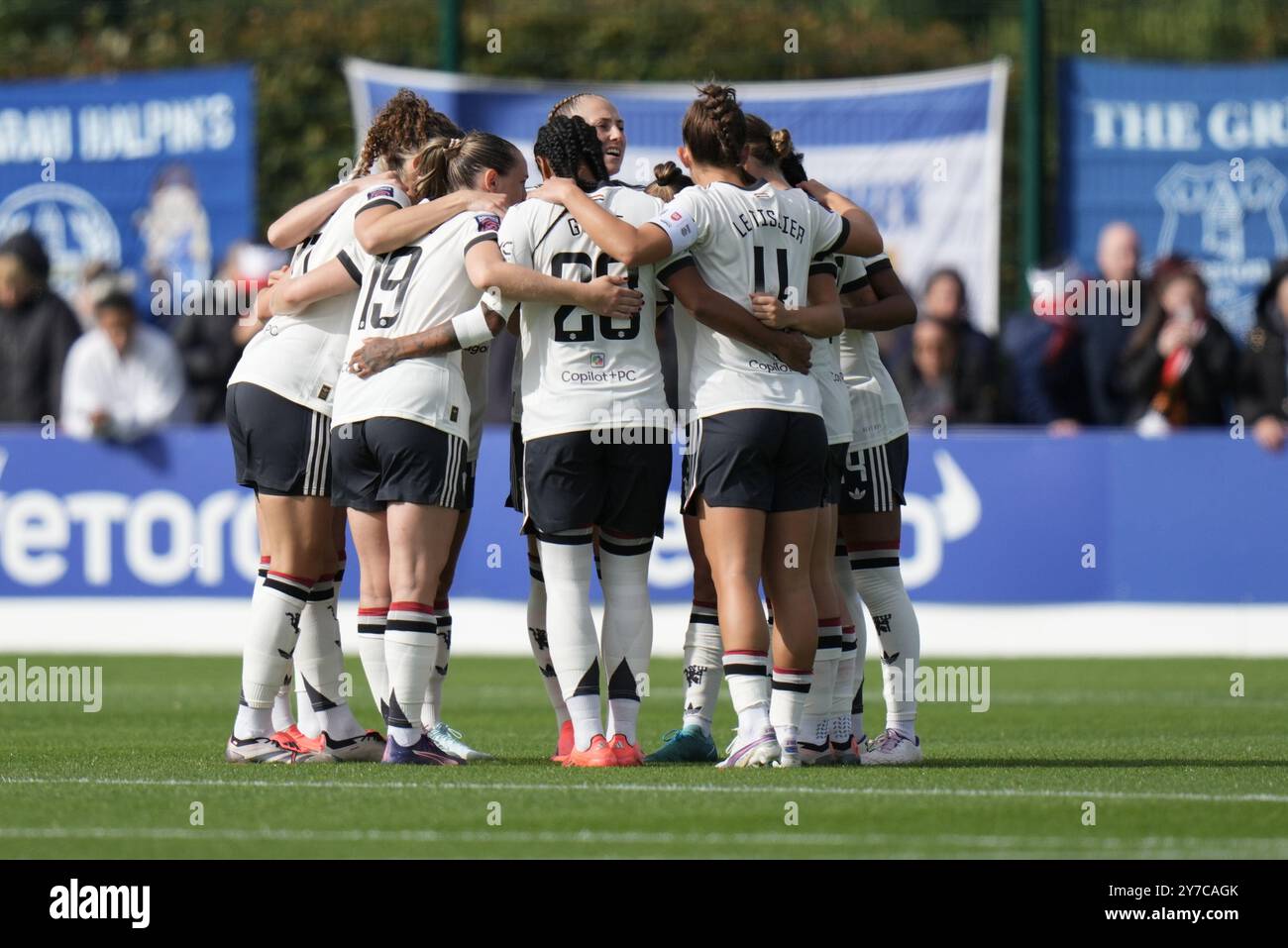 Liverpool, Regno Unito. 29 settembre 2024. Everton FC vs Manchester Utd FC Barclays Womens Super League. WALTON HALL PARK STADIUM, INGHILTERRA - 30 SETTEMBRE 2024 la squadra di Man Utd si è riunita durante la partita di Super League femminile di Barclays tra Everton FC e Bristol City FC al Walton Hall Park Stadium il 30 settembre 2024 a Liverpool Inghilterra ( credito: ALAN EDWARDS/Alamy Live News Foto Stock