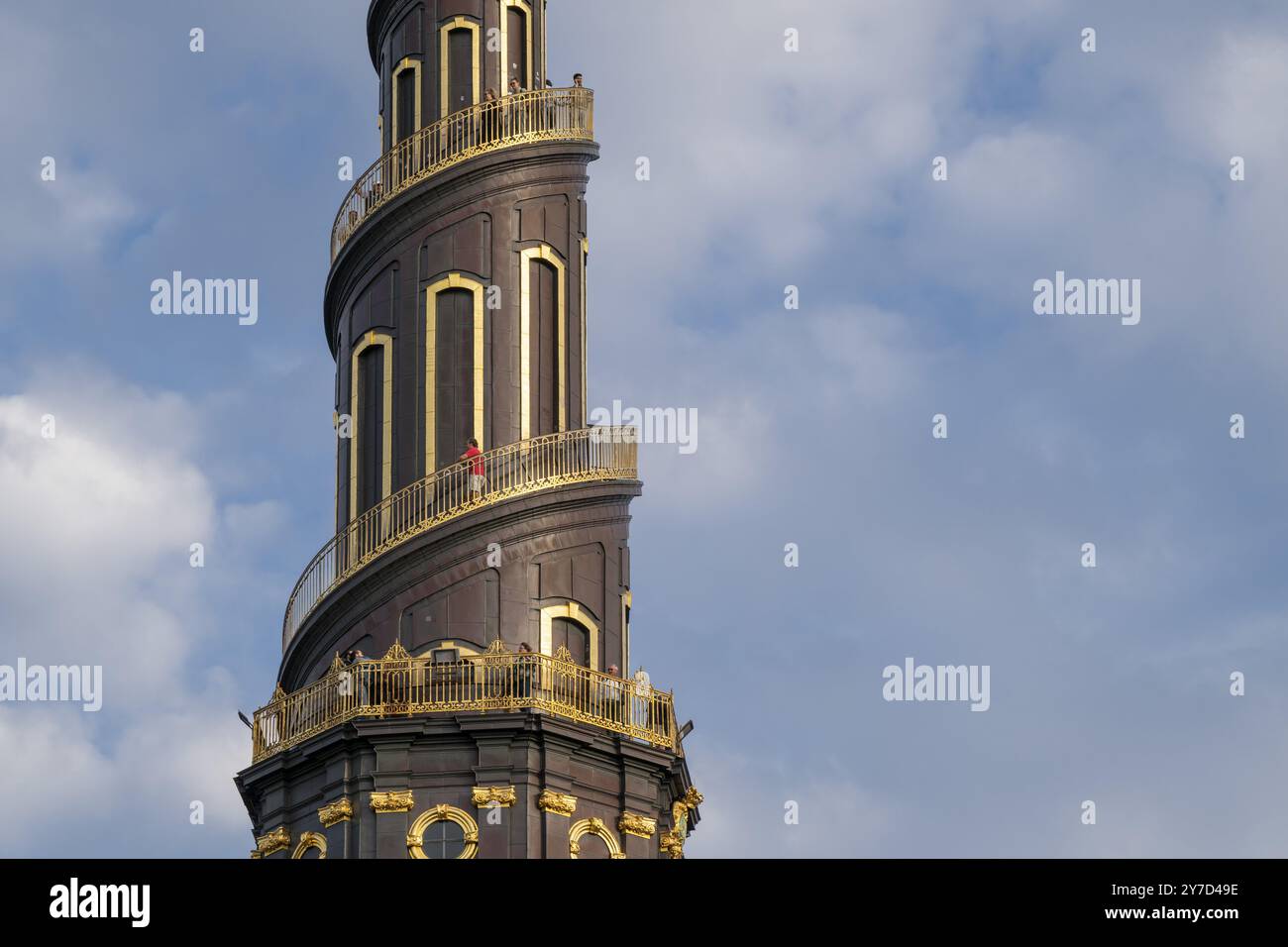 Dettaglio della torre a forma di cavatappi della chiesa evangelica luterana del Salvatore, di fronte a Frelsers Kirke, Christianshavn, Copenhagen, Denmar Foto Stock