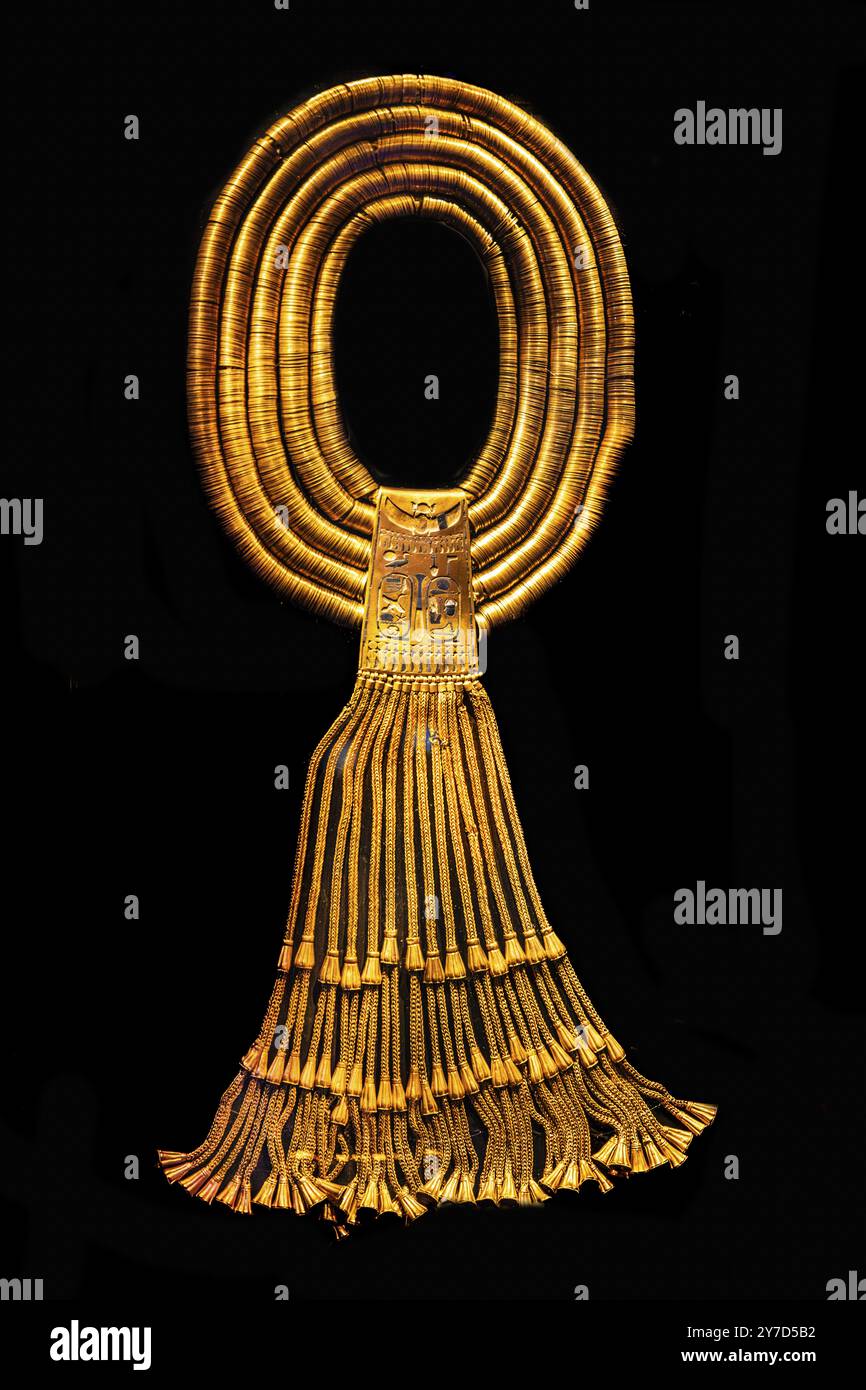 Collana d'oro di Psusennes i dalla mostra: Ramses the Great e l'oro dei faraoni, Colonia, Renania settentrionale-Vestfalia, Germania, Europa Foto Stock