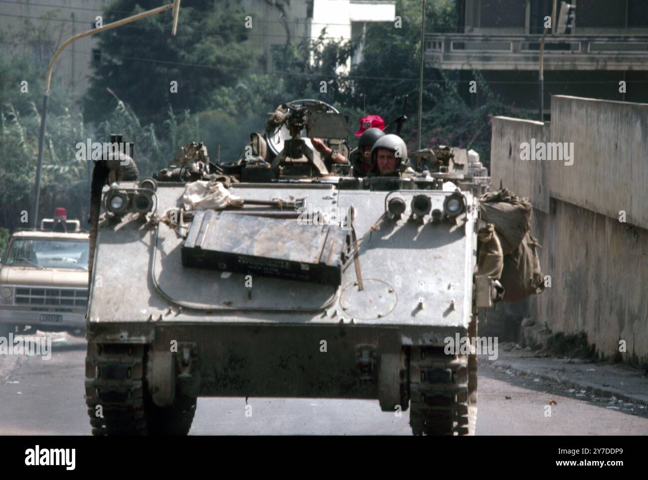 Guerra libanese 1982 / guerra libanese 82 - Beirut -IDF / vettore del personale corazzato israeliano (APC) M113 Zelda Foto Stock