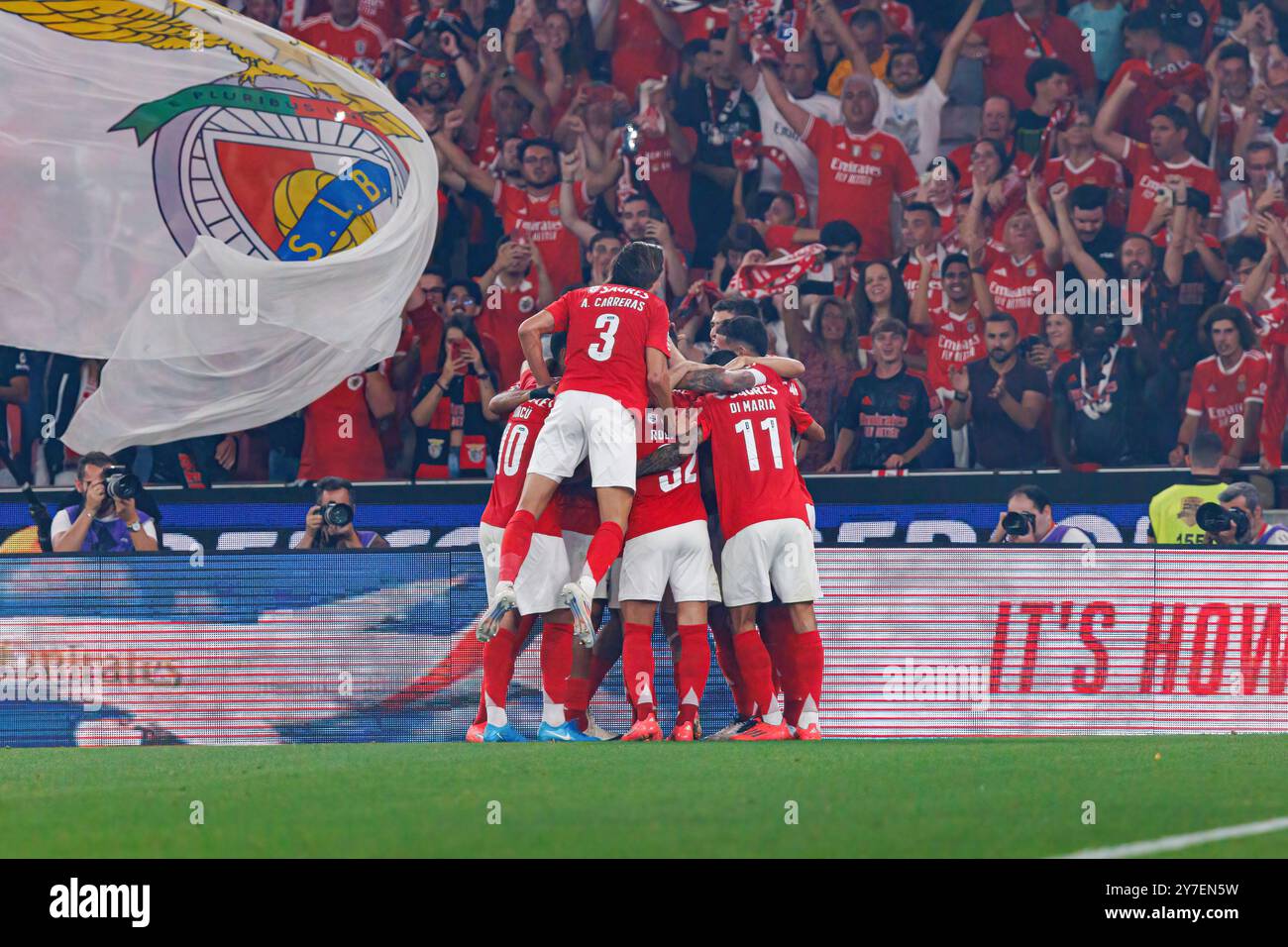 Lisbona, Portogallo. 14 settembre 2024. I giocatori del Benfica hanno visto festeggiare un gol durante la partita della Liga Portugal tra squadre di SL Benfica e CD Santa Clara all'Estadio da Luz. Punteggio finale; SL Benfica 4:1 CD Santa Clara (foto di Maciej Rogowski/SOPA Images/Sipa USA) credito: SIPA USA/Alamy Live News Foto Stock