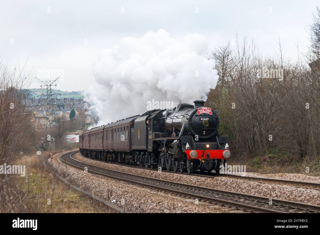 Black 5, 45407 Yule-Tide Express a Sowerby Bridge Foto Stock