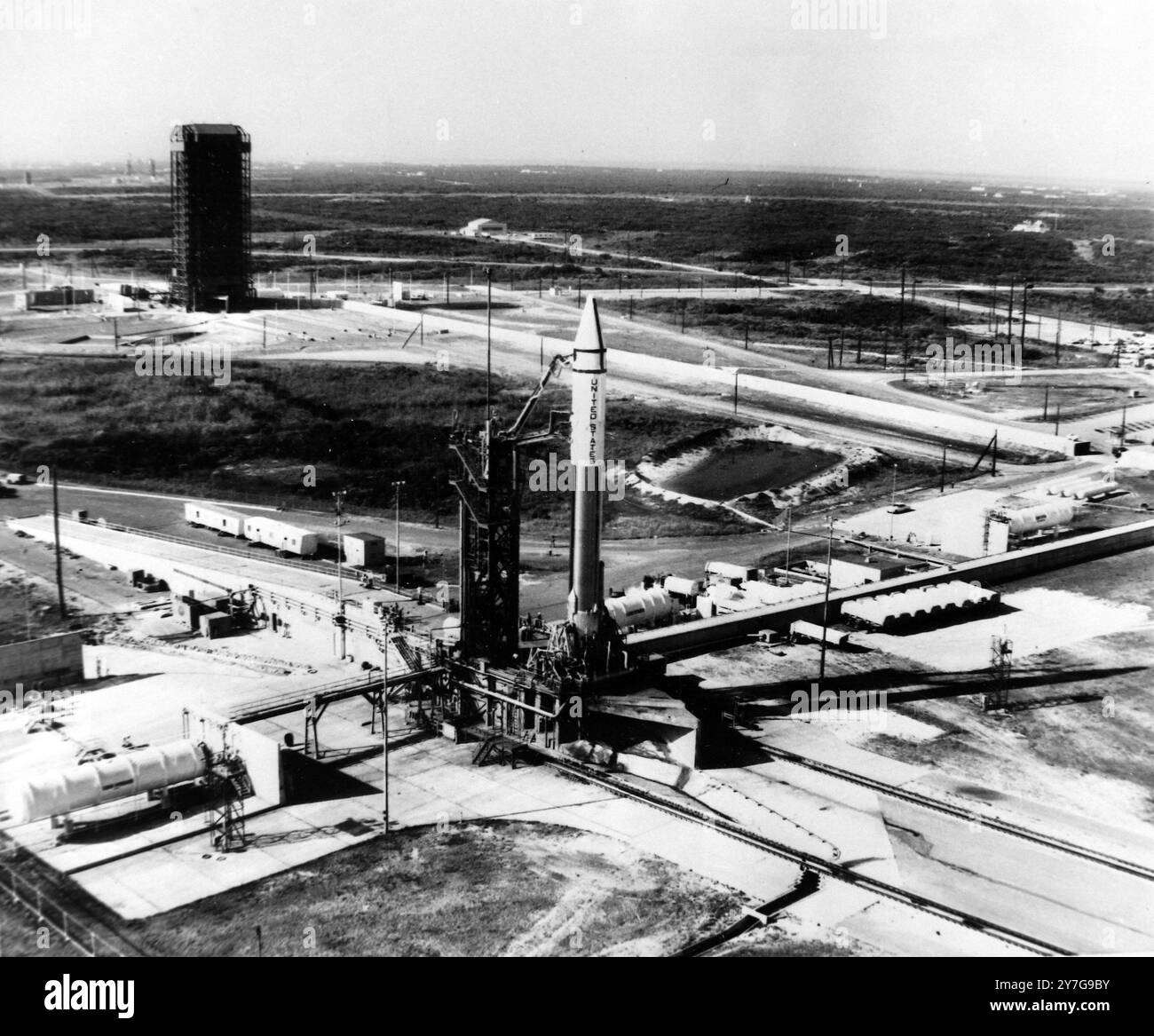 MISSILE GUIDATO ATLAS AGENA SULLA RAMPA DI LANCIO A CAPE KENNEDY ; 6 DICEMBRE 1964 Foto Stock