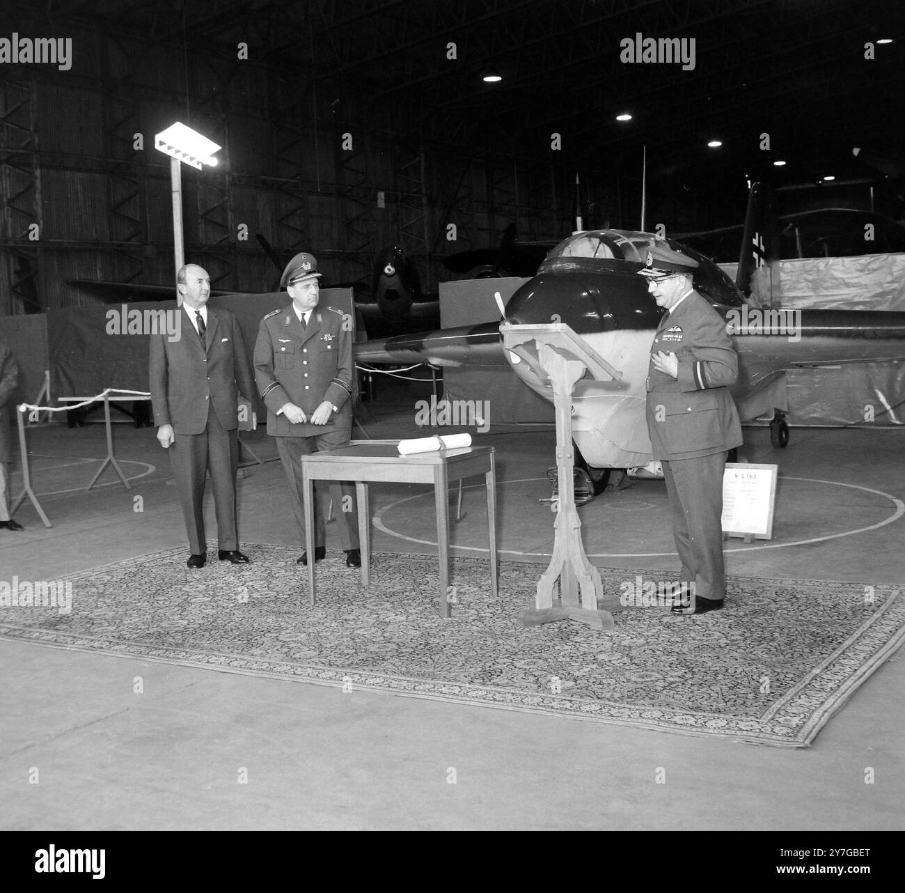 ROCKET POWERED ME 1963 KOMET IN TEMPO DI GUERRA ALL'AEROPORTO DI BIGGIN HILL, KENT; 28 NOVEMBRE 1964 Foto Stock