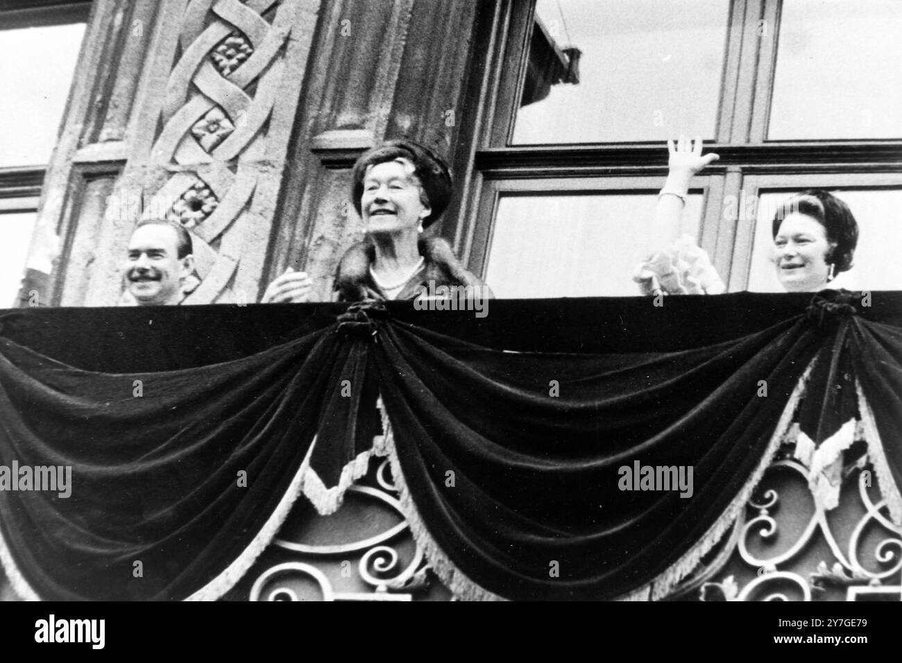 GRANDUCHESSA CARLOTTA ABDICAZIONE - PRINCIPI GIUSEPPINA CON IL PRINCIPE GIOVANNI MARITO IN LUSSEMBURGO; 14 NOVEMBRE 1964 Foto Stock