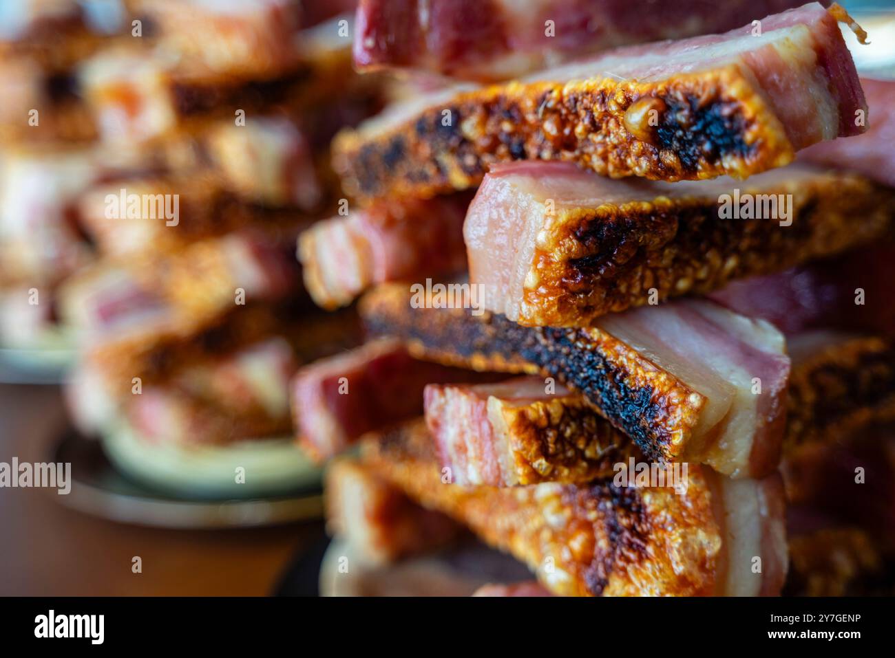 Tipici torreznos spagnoli, D'TAPAS, Palamós, Girona, Catalogna, Spagna. Foto Stock