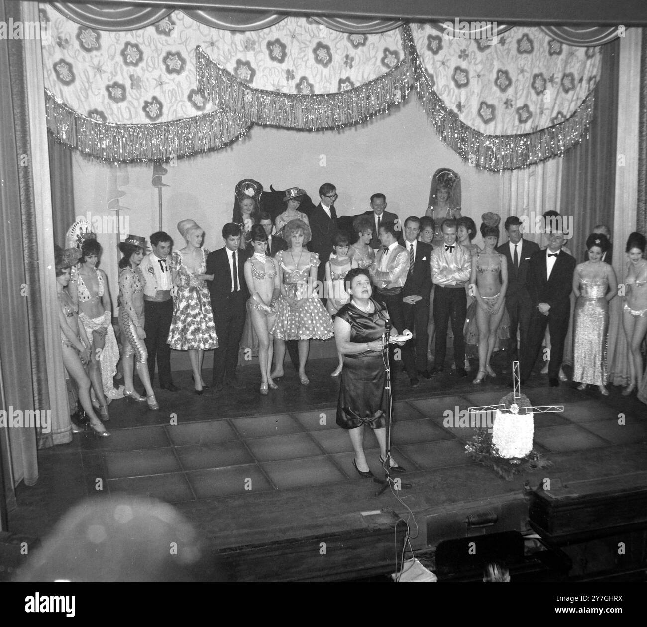 SHEILA VAN DAMM AL WINDMILL THEATER DI LONDRA DISCORSO DI ADDIO / ; 1 NOVEMBRE 1964 Foto Stock