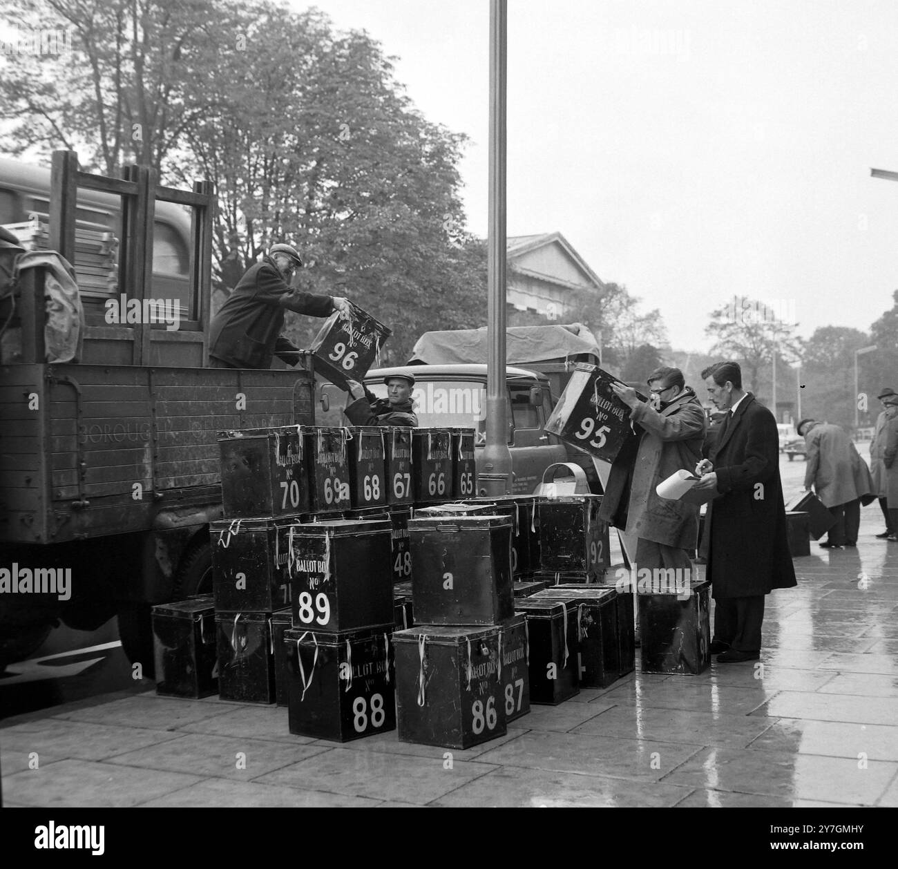 PREPARATIVI PER LE ELEZIONI GENERALI A LONDRA; 14 OTTOBRE 1964 Foto Stock