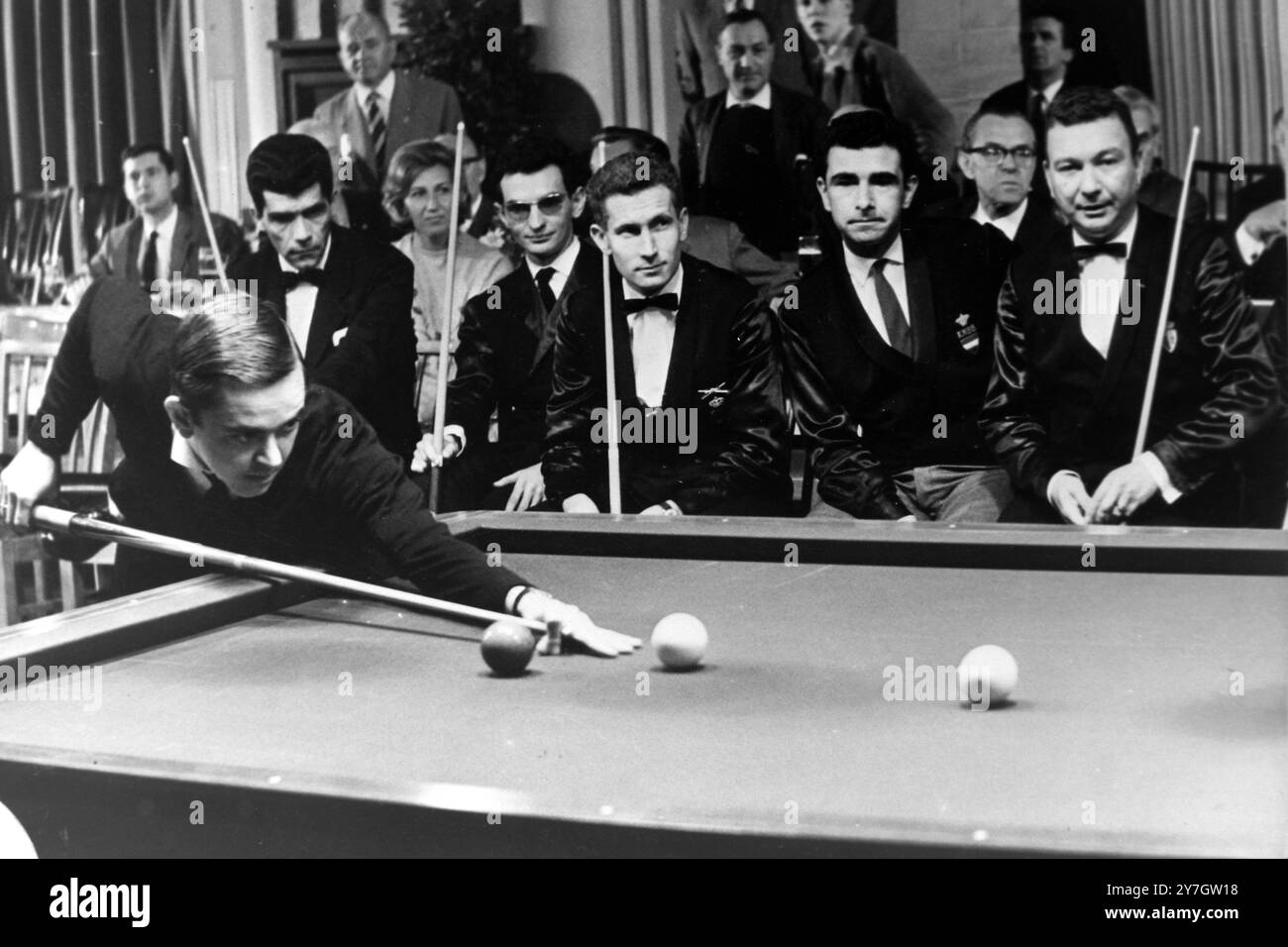 GAMES WORLD BILIARDS CHAMPIONSHIP TONI SCHRAUWEN IN AZIONE A BERLINO; 18 SETTEMBRE 1964 Foto Stock