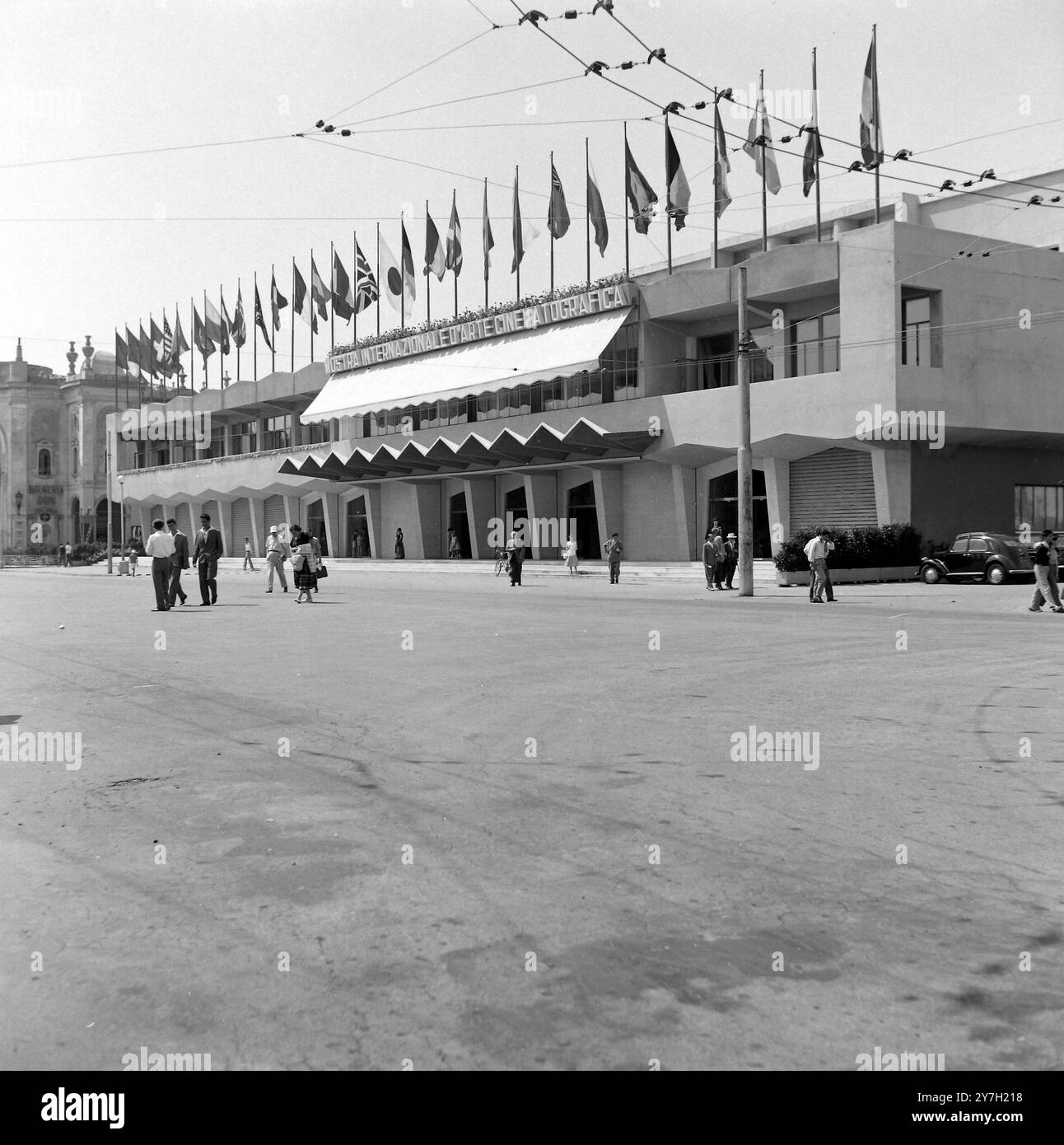 FLAGS VENICE FILM FESTIVAL; 1 SETTEMBRE 1964 Foto Stock
