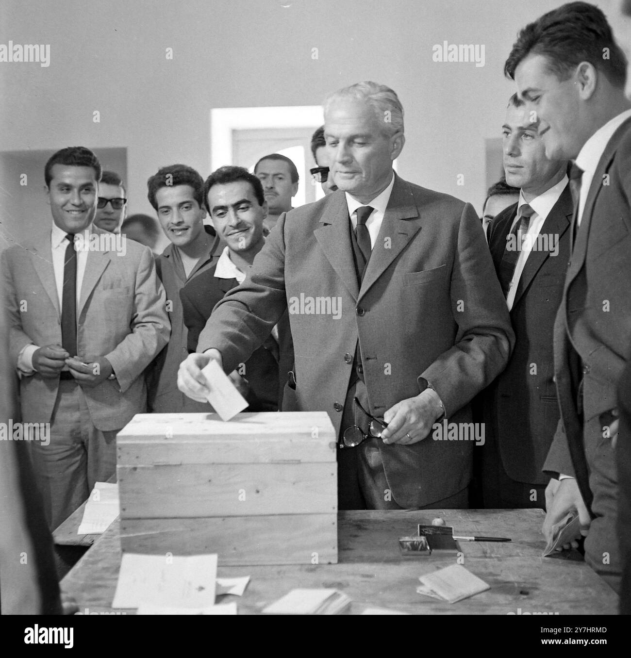 VOTAZIONE DELL'EX PRESIDENTE LIBANESE CAMILLE CHAMOUN / ; 28 APRILE 1964 Foto Stock