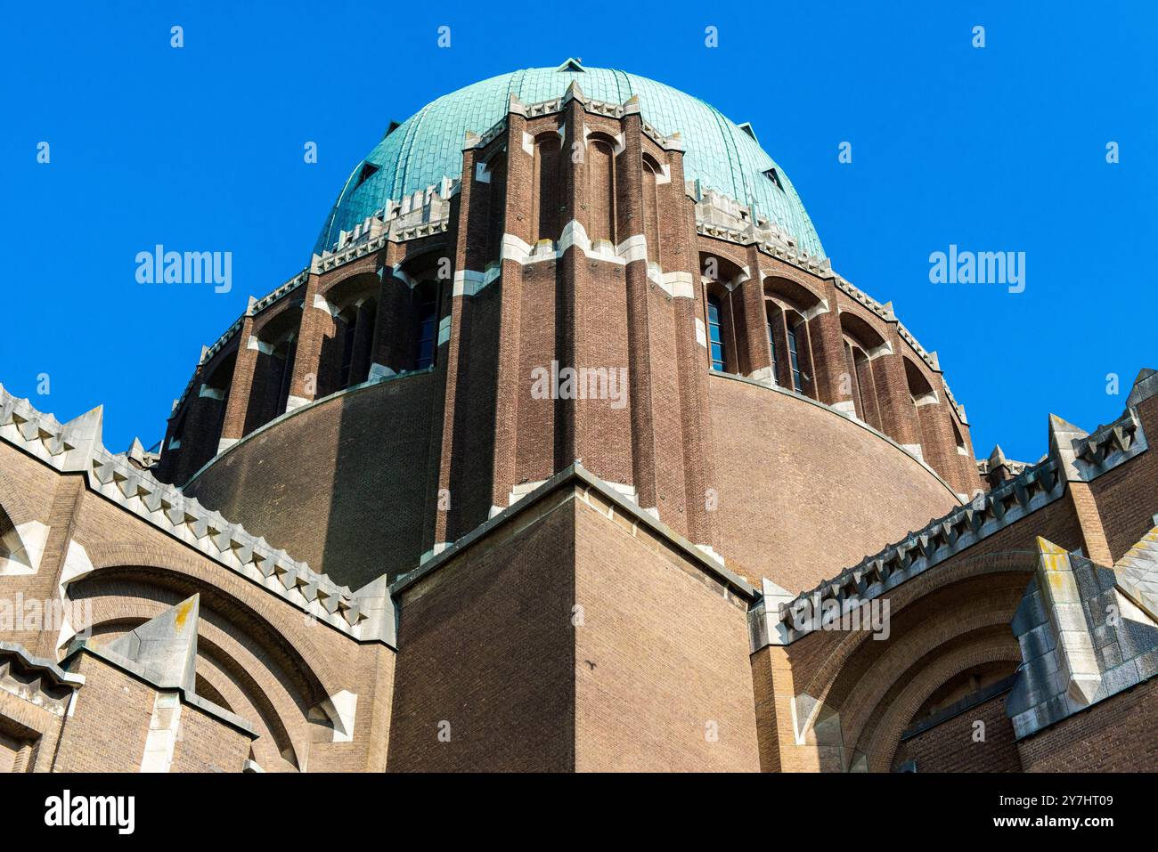 Esterno Basilica Nazionale del Belgio esterno dell'iconica Basilica / Cathedraul e Landmarc a Koekelberg. Bruxelles, Belgio. Brussel Nationale Basiliek / Kathedraal, Gewest Brussel Belgie Copyright: XGuidoxKoppesxPhotox Foto Stock