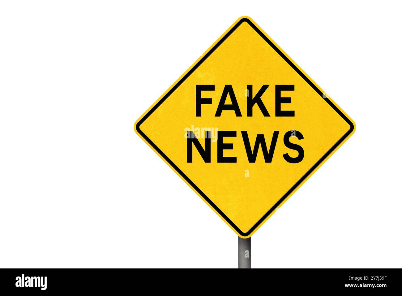 Segnale di avvertimento Fake News isolato su bianco Foto Stock