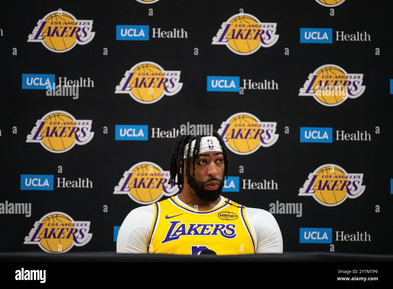 El Segundo, Stati Uniti. 30 settembre 2024. Basket, NBA, Media Day, Los Angeles Lakers: Anthony Davis risponde alle domande durante una conferenza stampa. Crediti: Maximilian Haupt/dpa/Alamy Live News Foto Stock