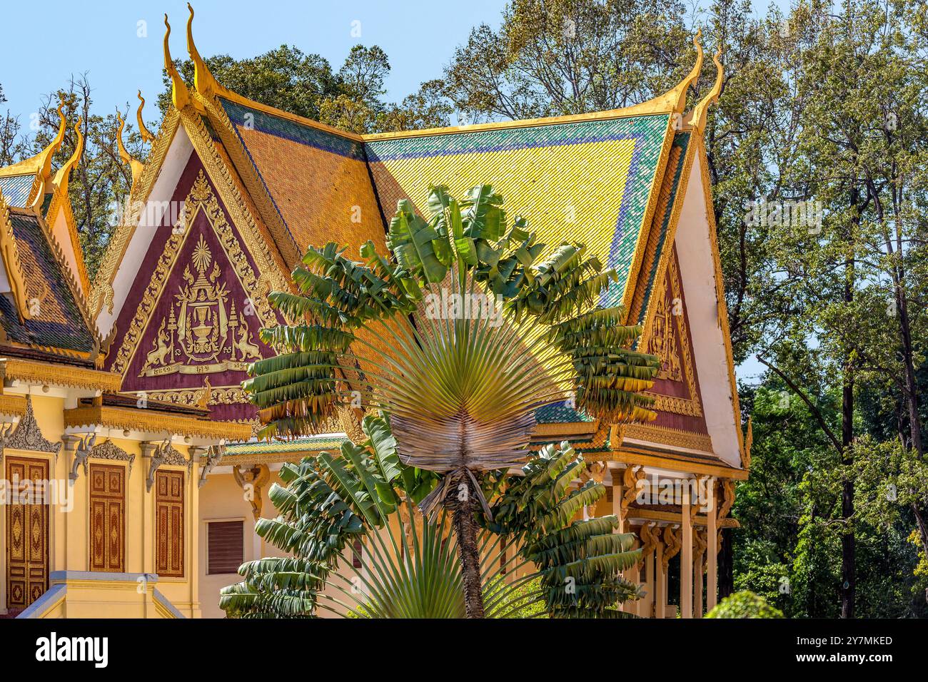Tetto di Preah Reach Damnak Chan, Palazzo reale, Phnom Penh, Cambogia Foto Stock