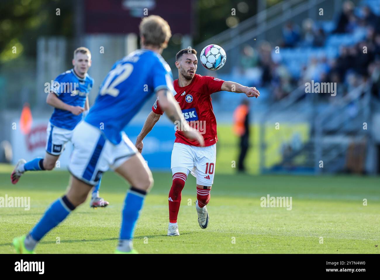 Lyngby, Danimarca. 29 settembre 2024. Younes Bakiz (10) di Lyngby BK visto durante il 3F Superliga match danese tra Lyngby BK e Silkeborg IF al Lyngby Stadion di Lyngby. Foto Stock