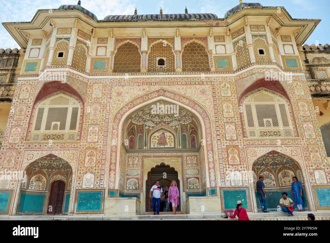 Porta d'ingresso di Ganesh Pol presso Amer Fort, Jaipur. Foto Stock